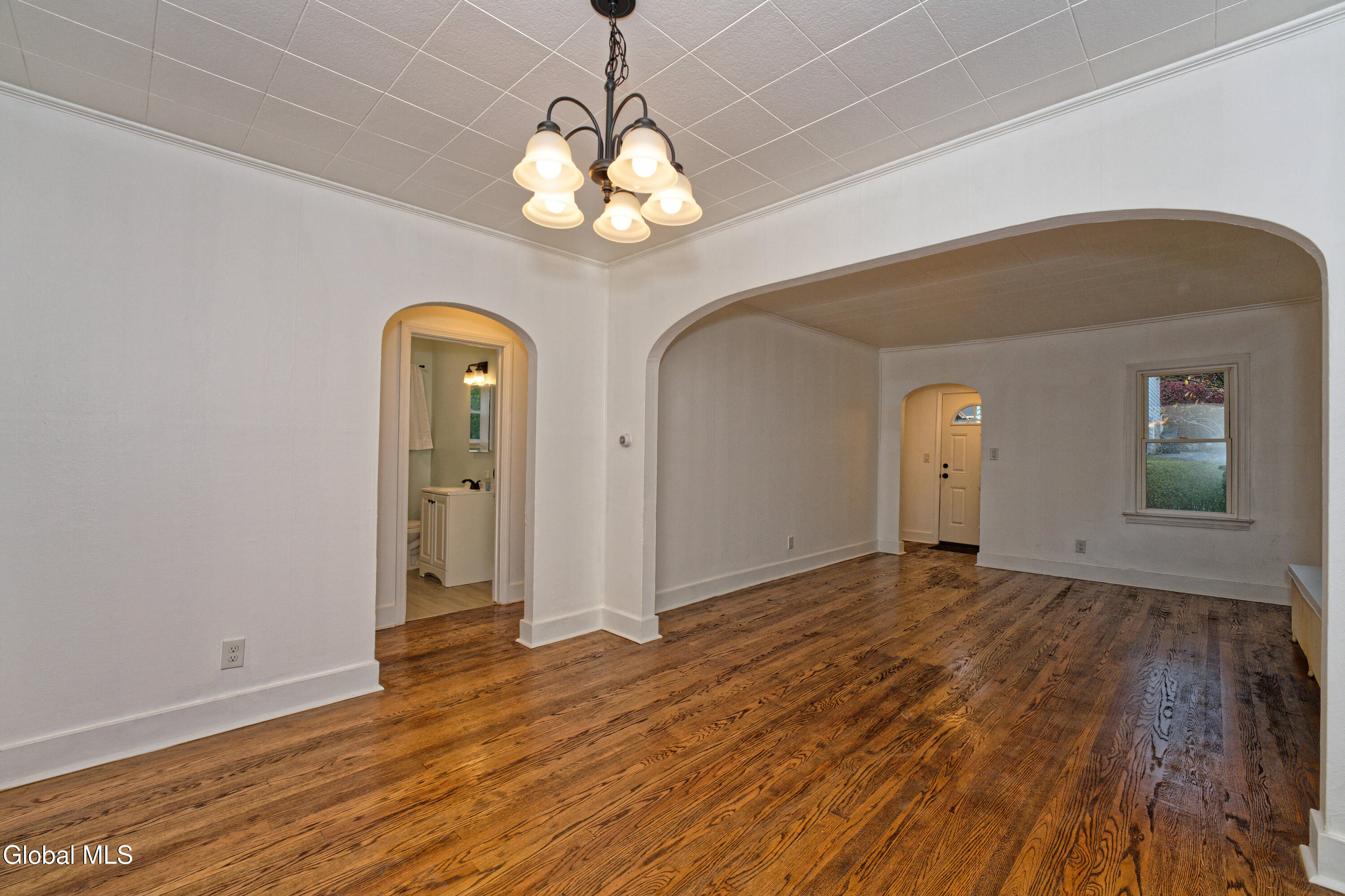 11 Victoria Avenue