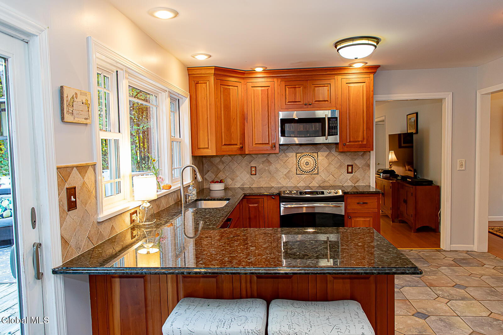 37 Knollwood Drive