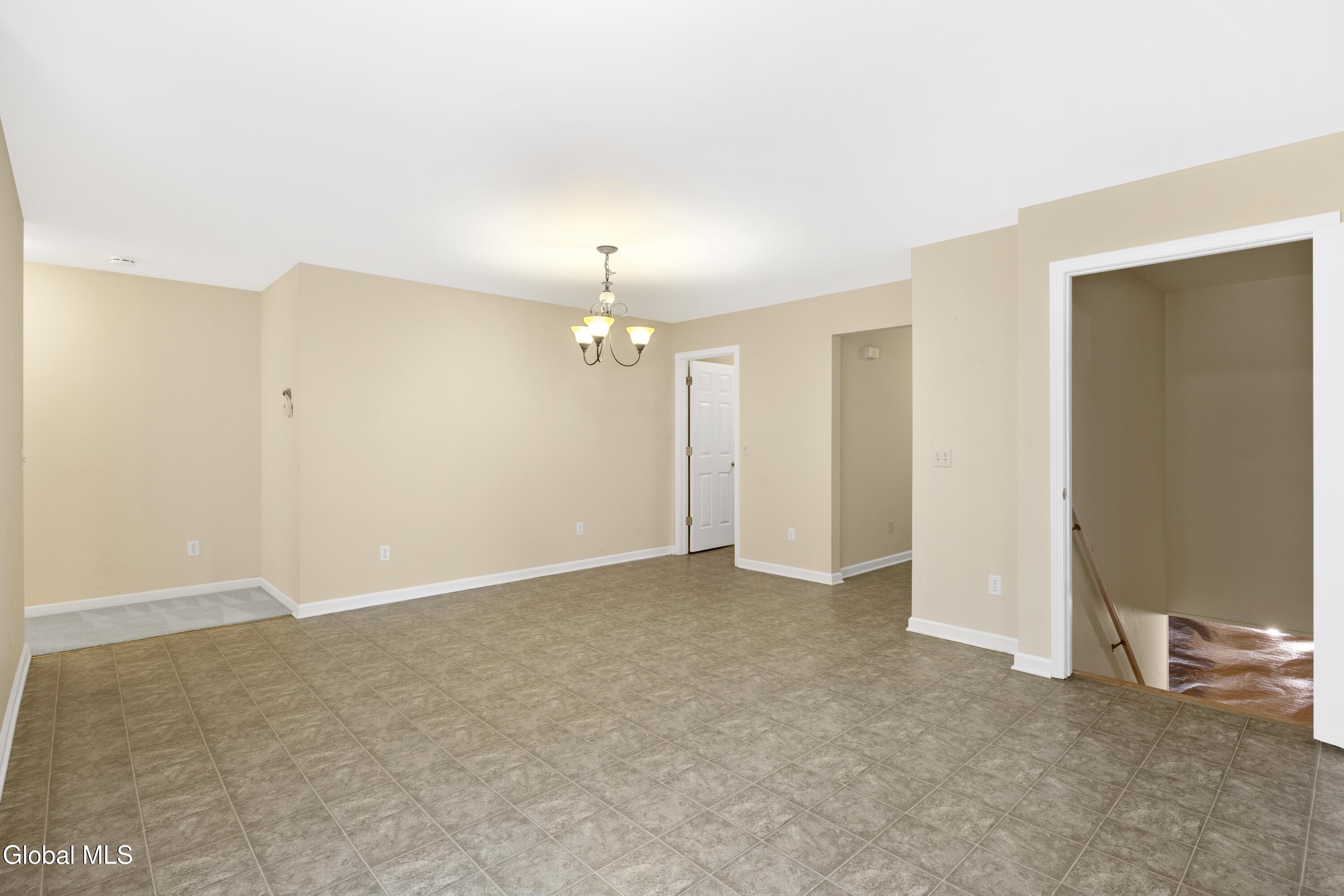 7 Riccardi Lane