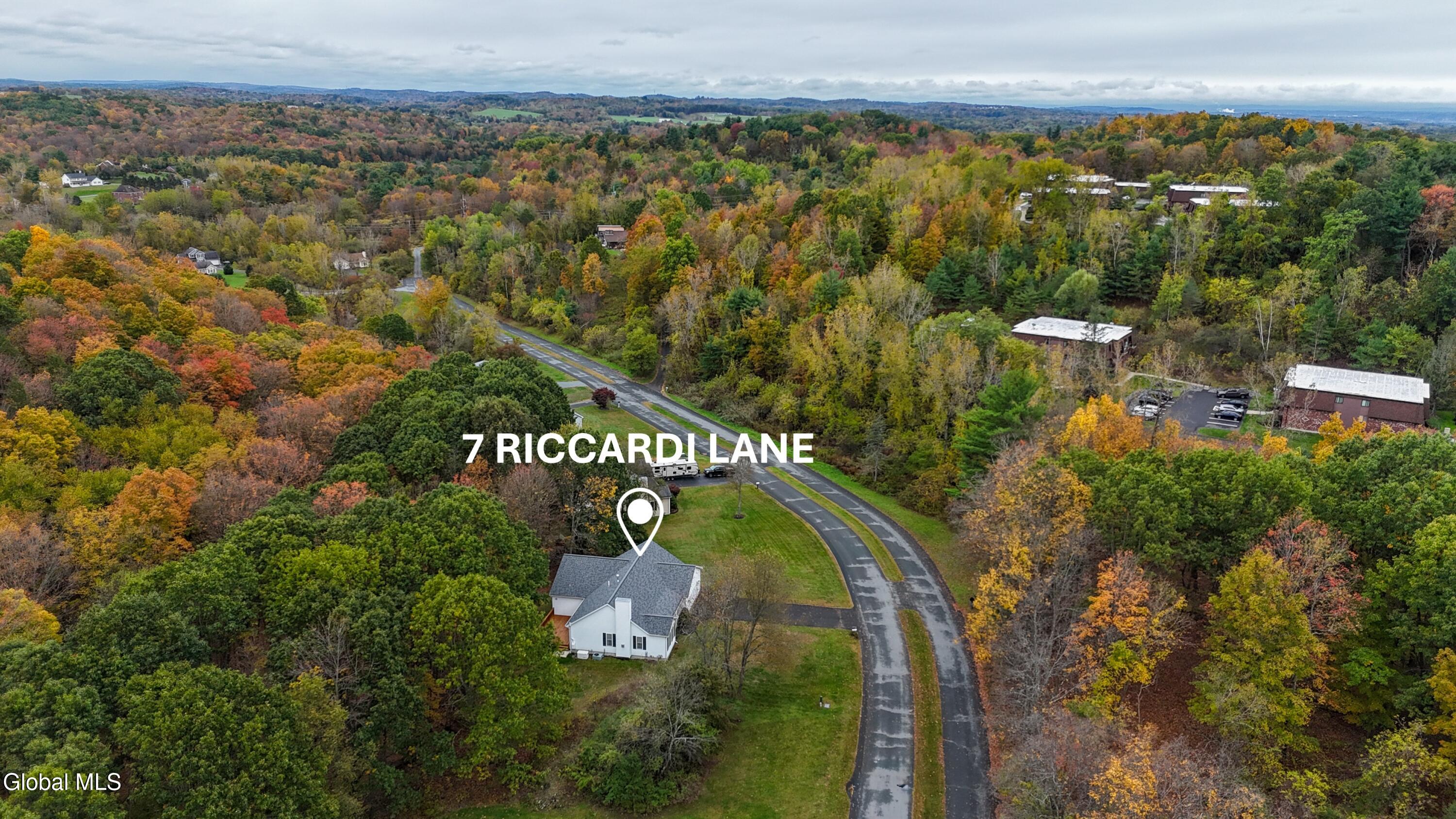 7 Riccardi Lane
