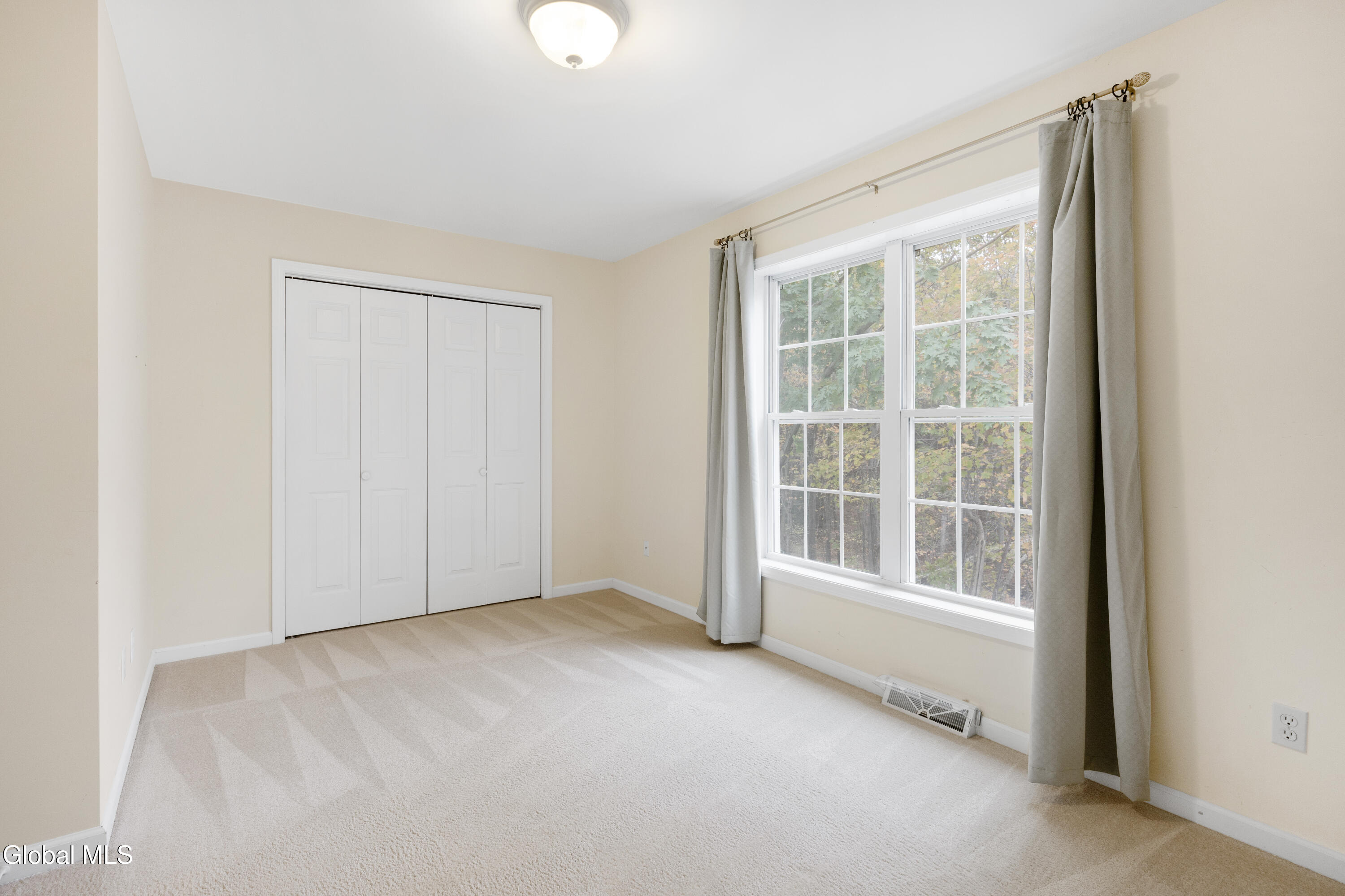 7 Riccardi Lane