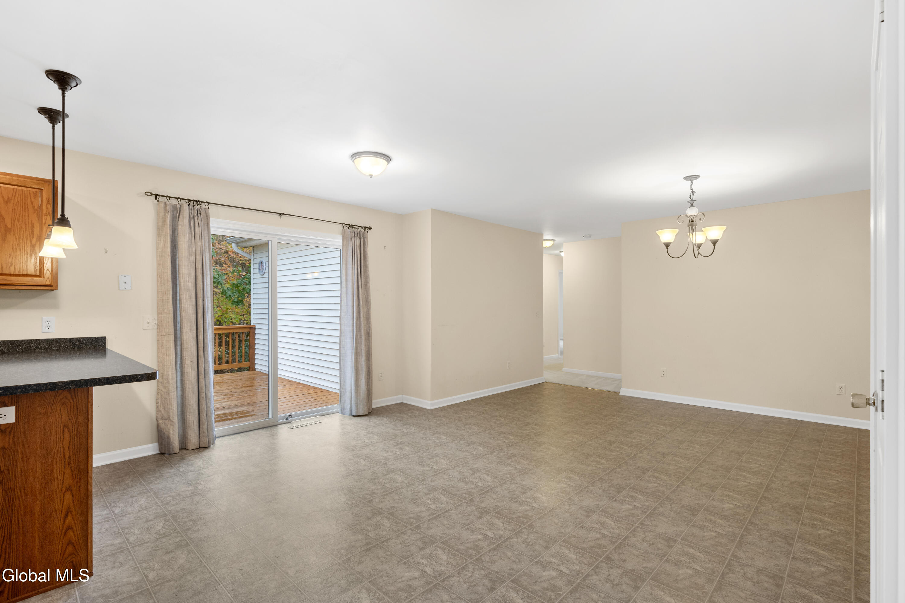 7 Riccardi Lane