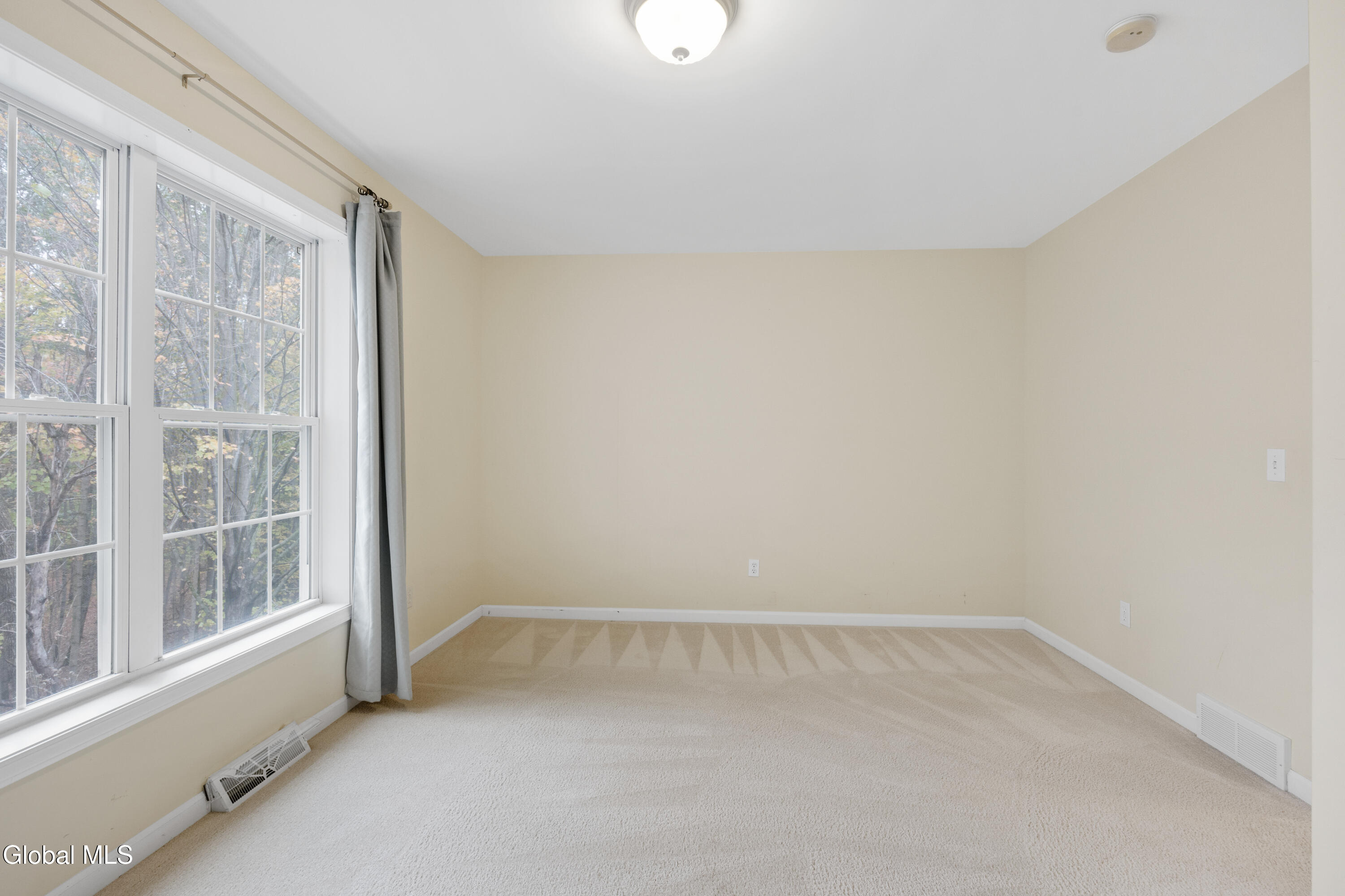 7 Riccardi Lane