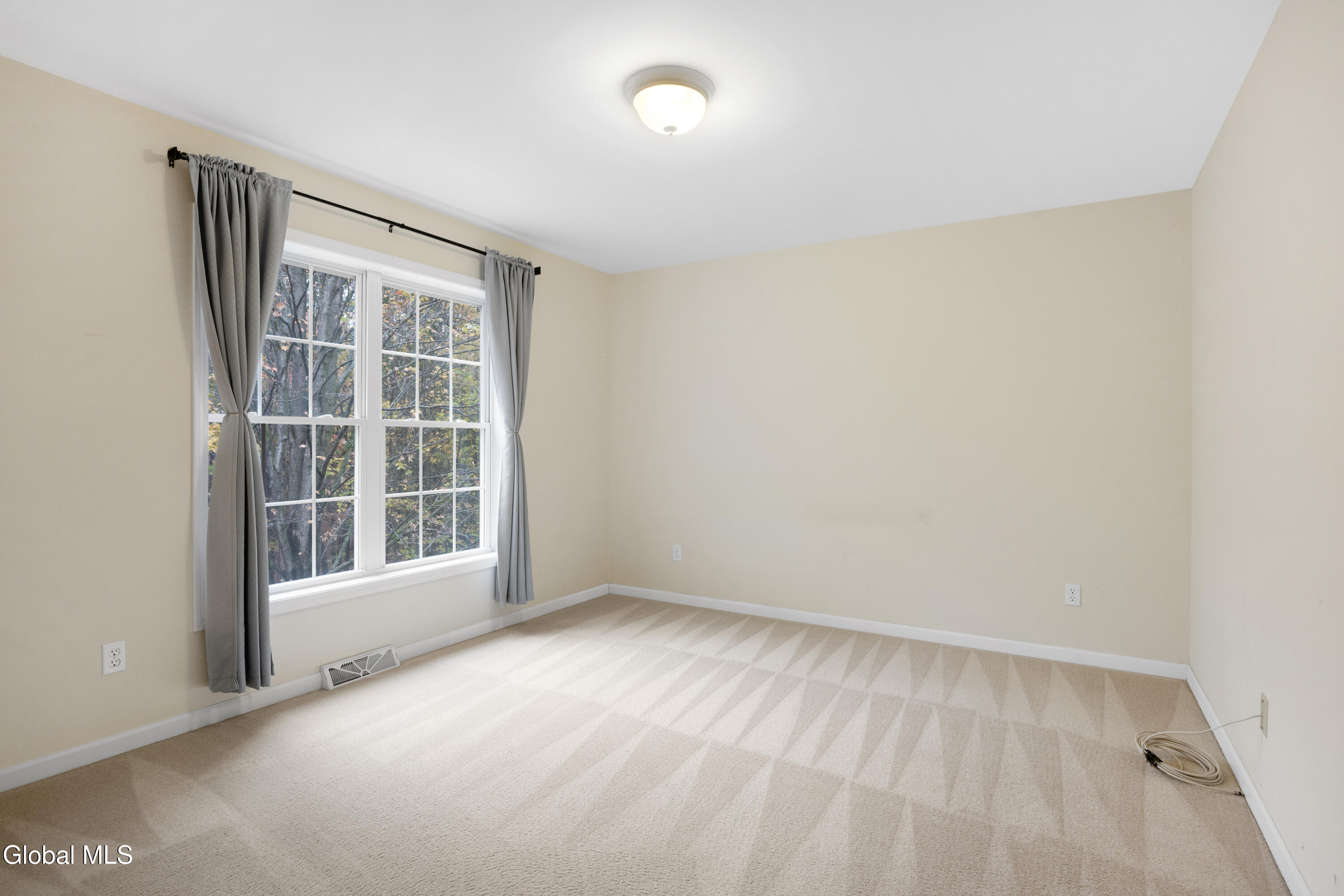 7 Riccardi Lane