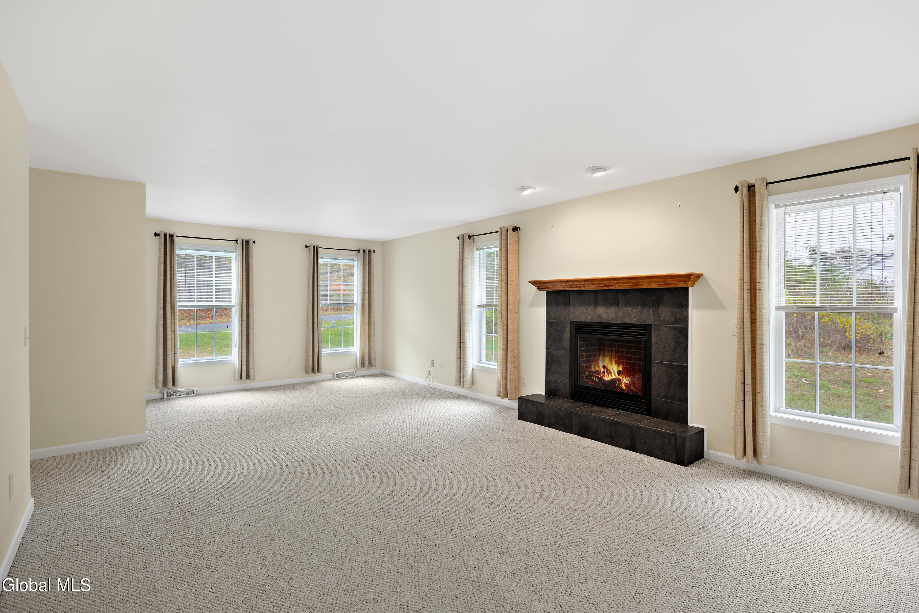 7 Riccardi Lane