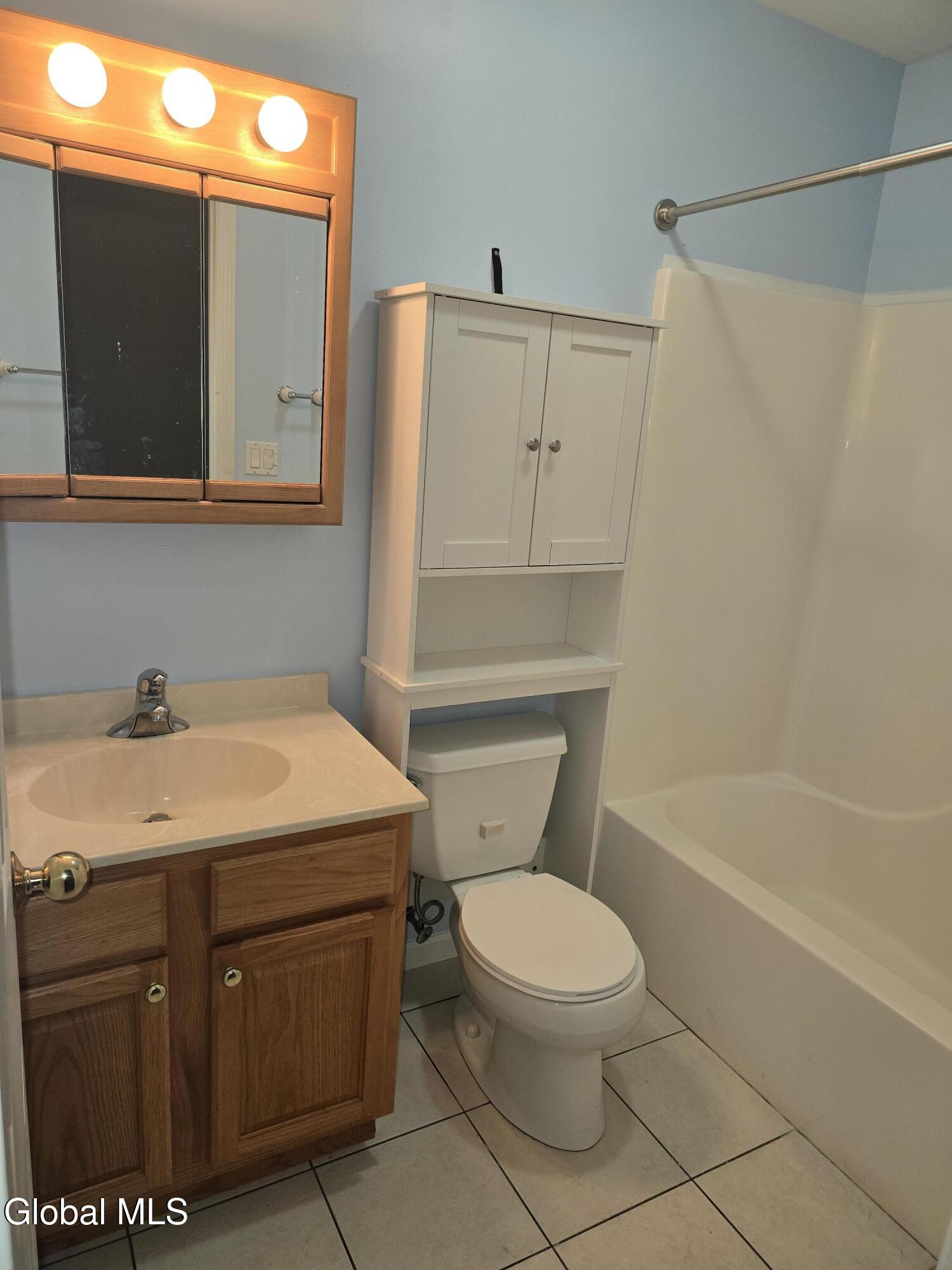 2 Red Maple Lane, A A