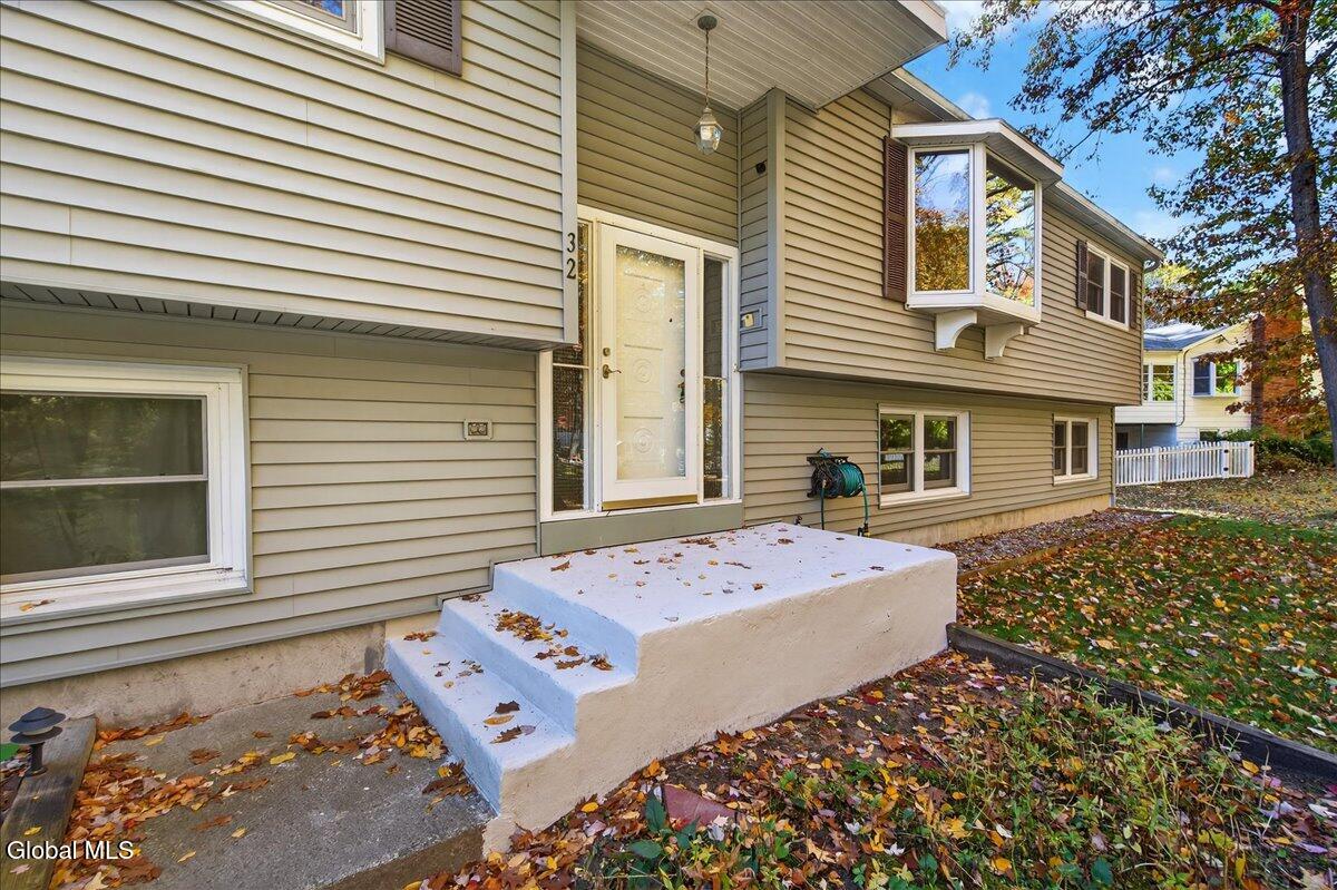 32 Tamarack Lane, Clifton Park