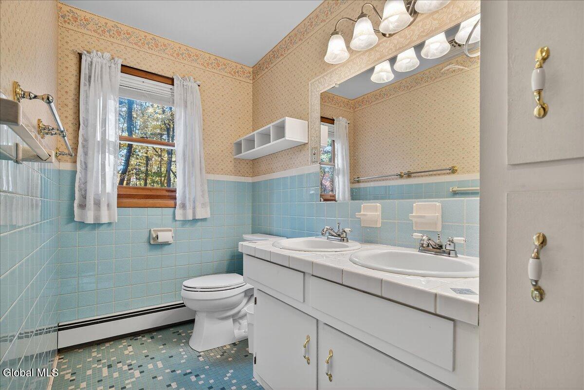 32 Tamarack Lane, Clifton Park