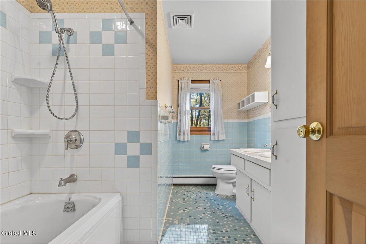 32 Tamarack Lane, Clifton Park