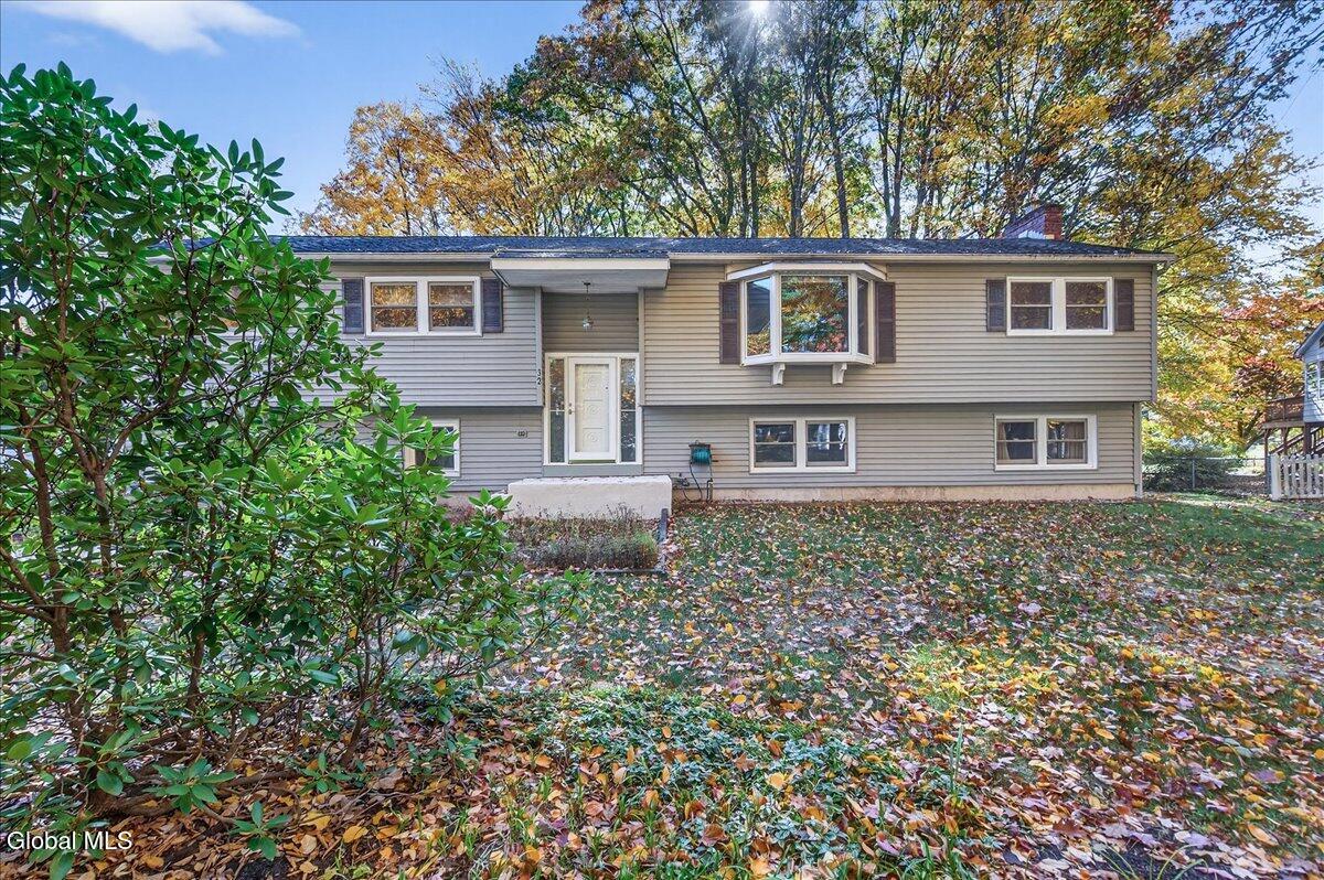 32 Tamarack Lane, Clifton Park