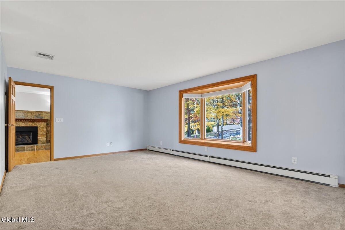 32 Tamarack Lane, Clifton Park