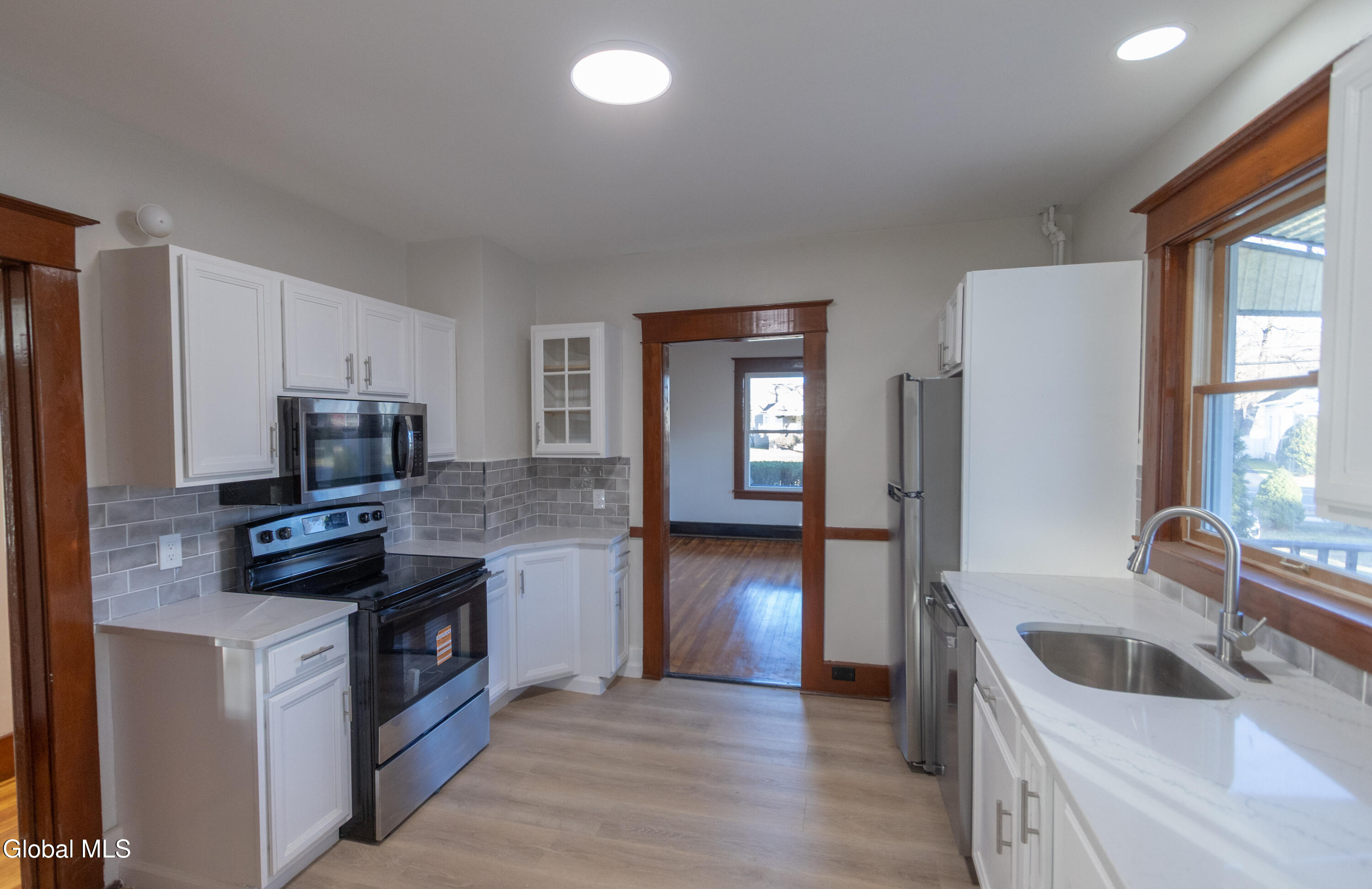 1941 Helderberg Avenue