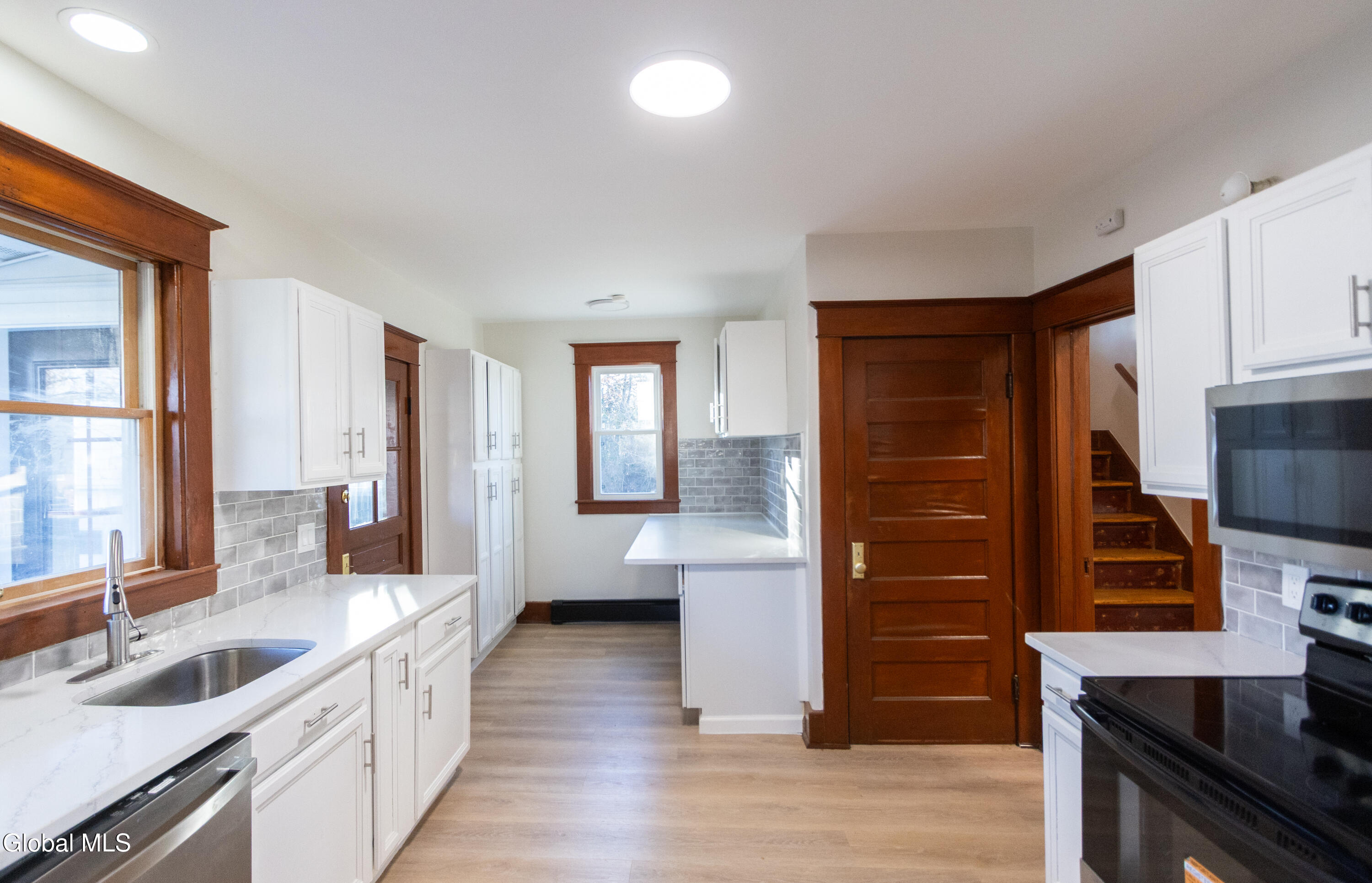 1941 Helderberg Avenue