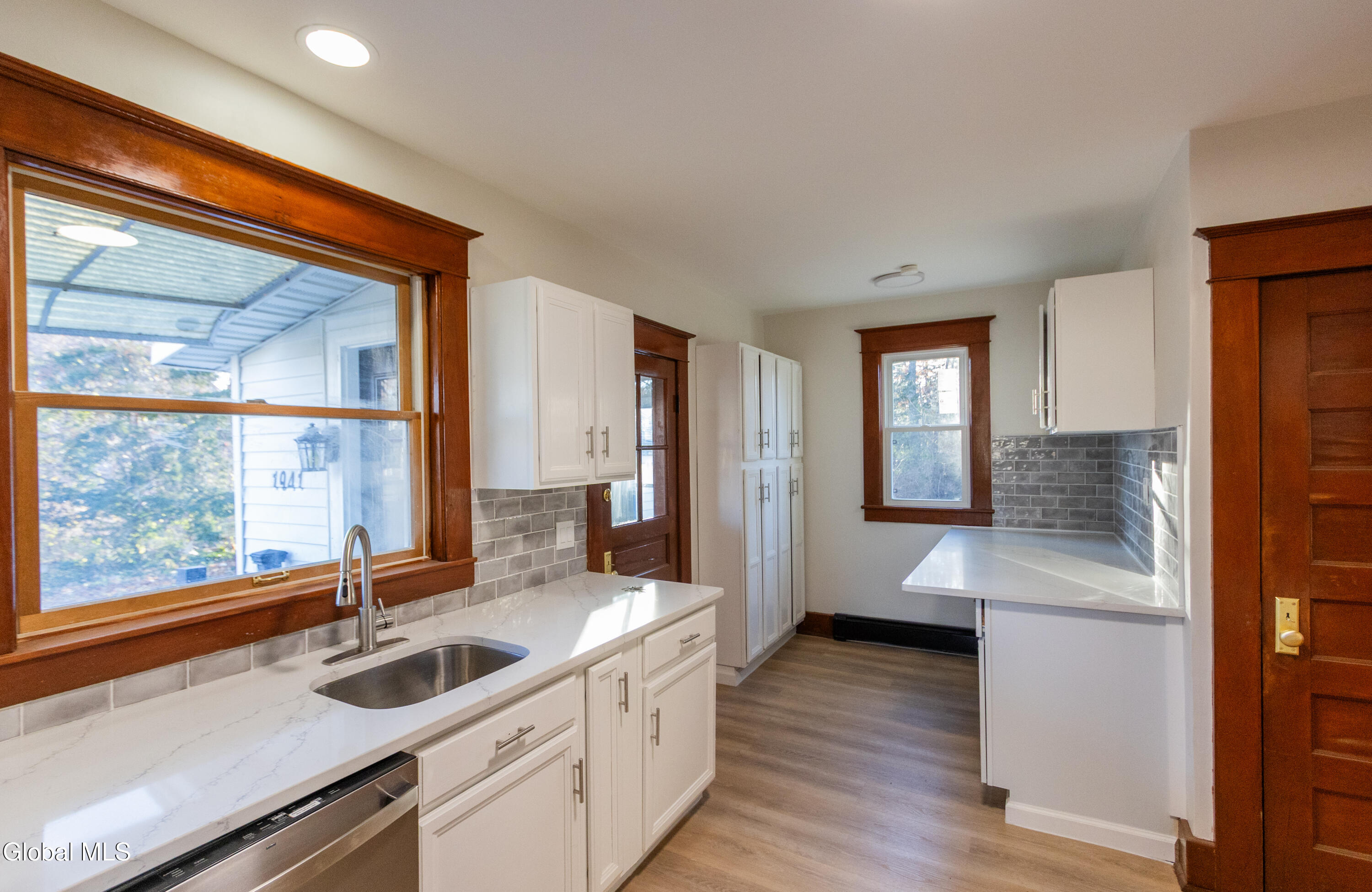 1941 Helderberg Avenue