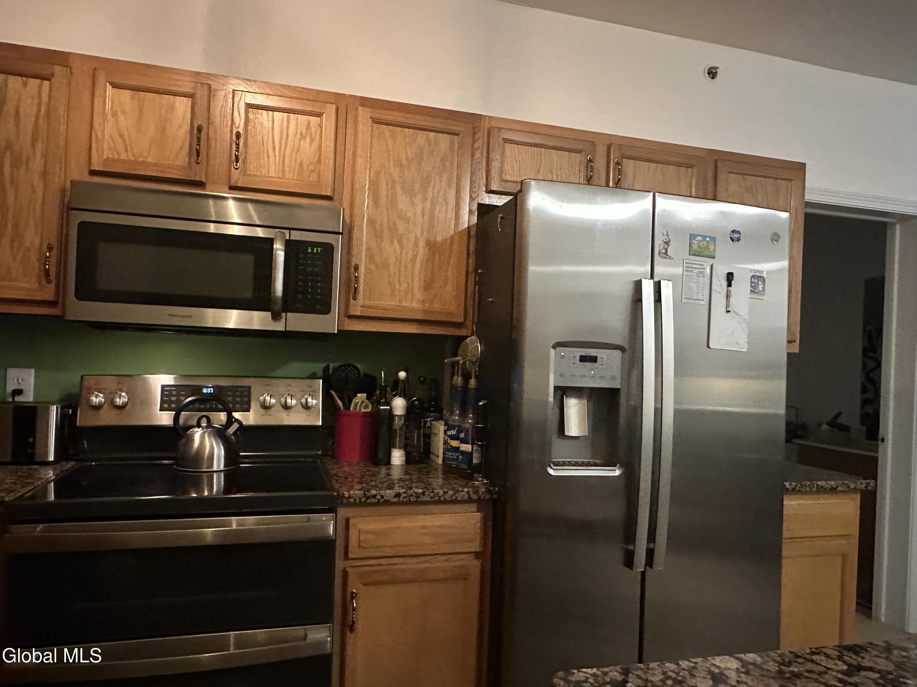 406 Worthington Terrace