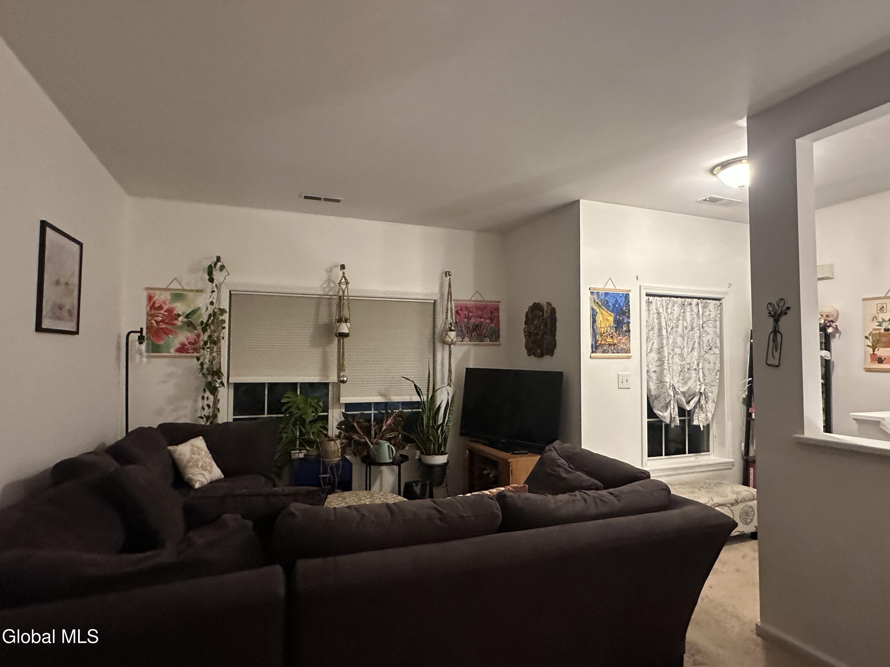 406 Worthington Terrace