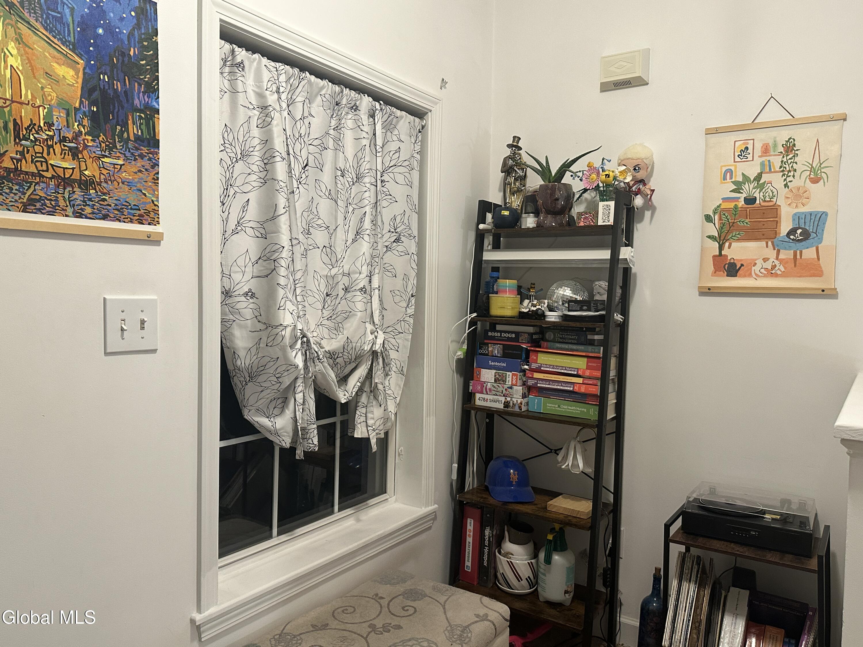 406 Worthington Terrace