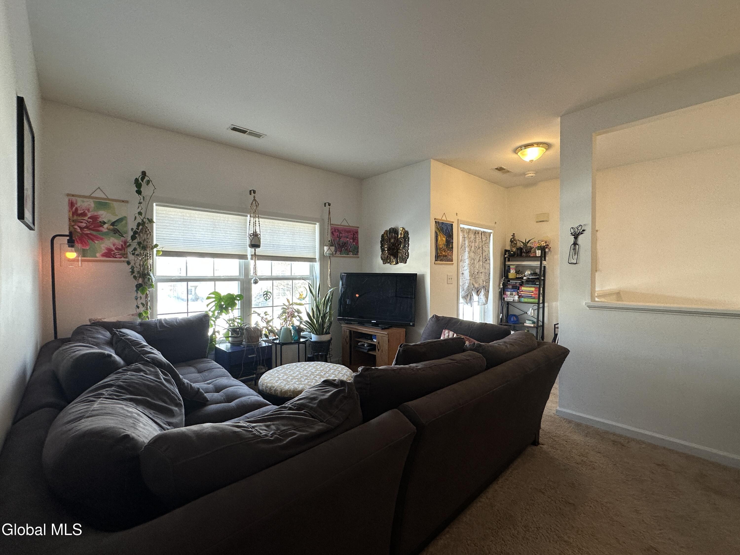 406 Worthington Terrace