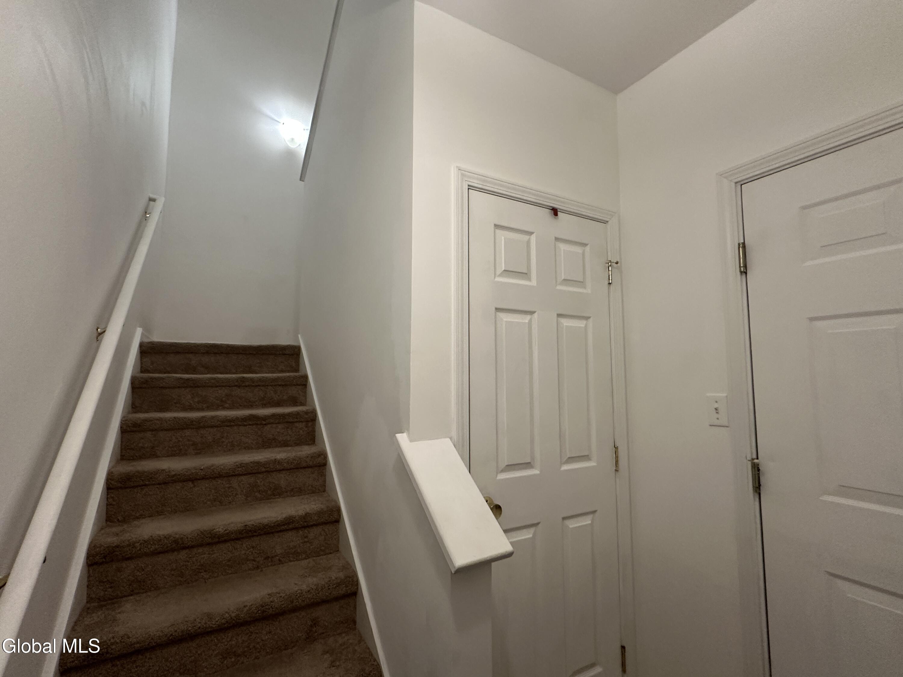 406 Worthington Terrace