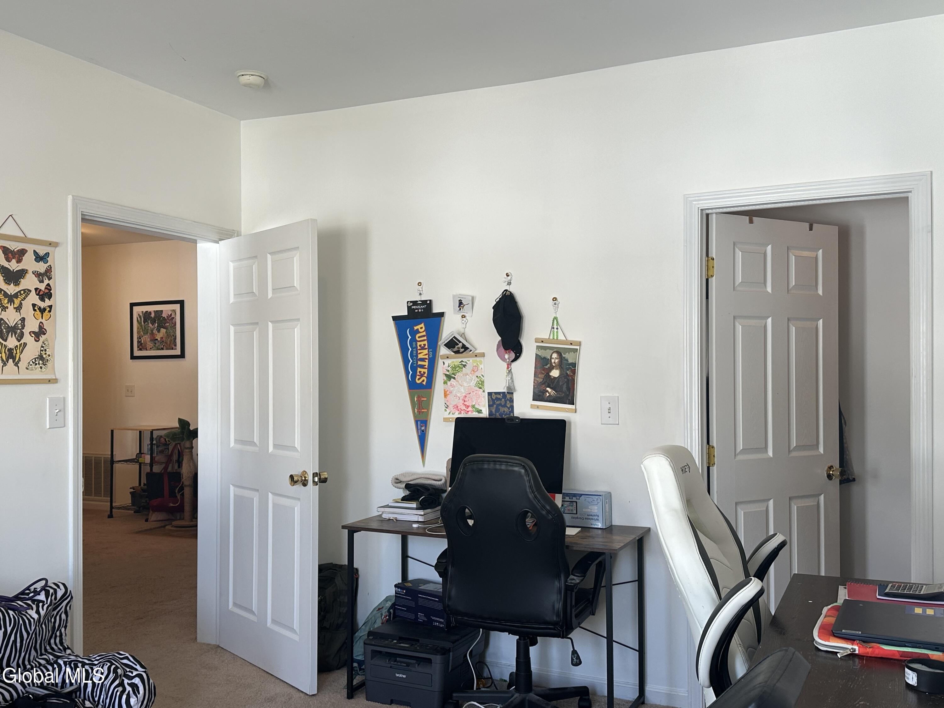 406 Worthington Terrace