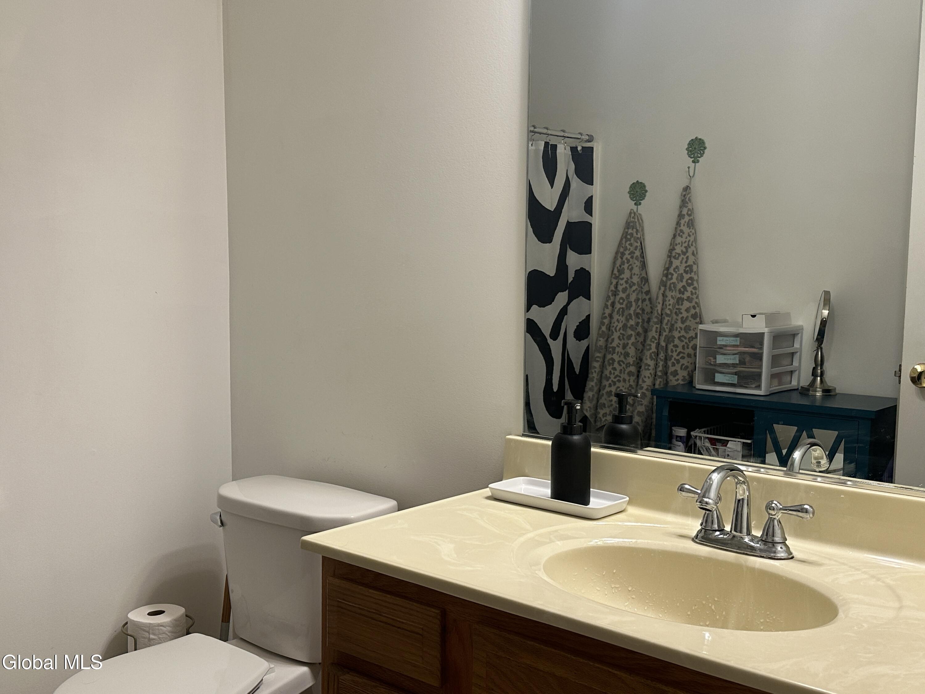 406 Worthington Terrace