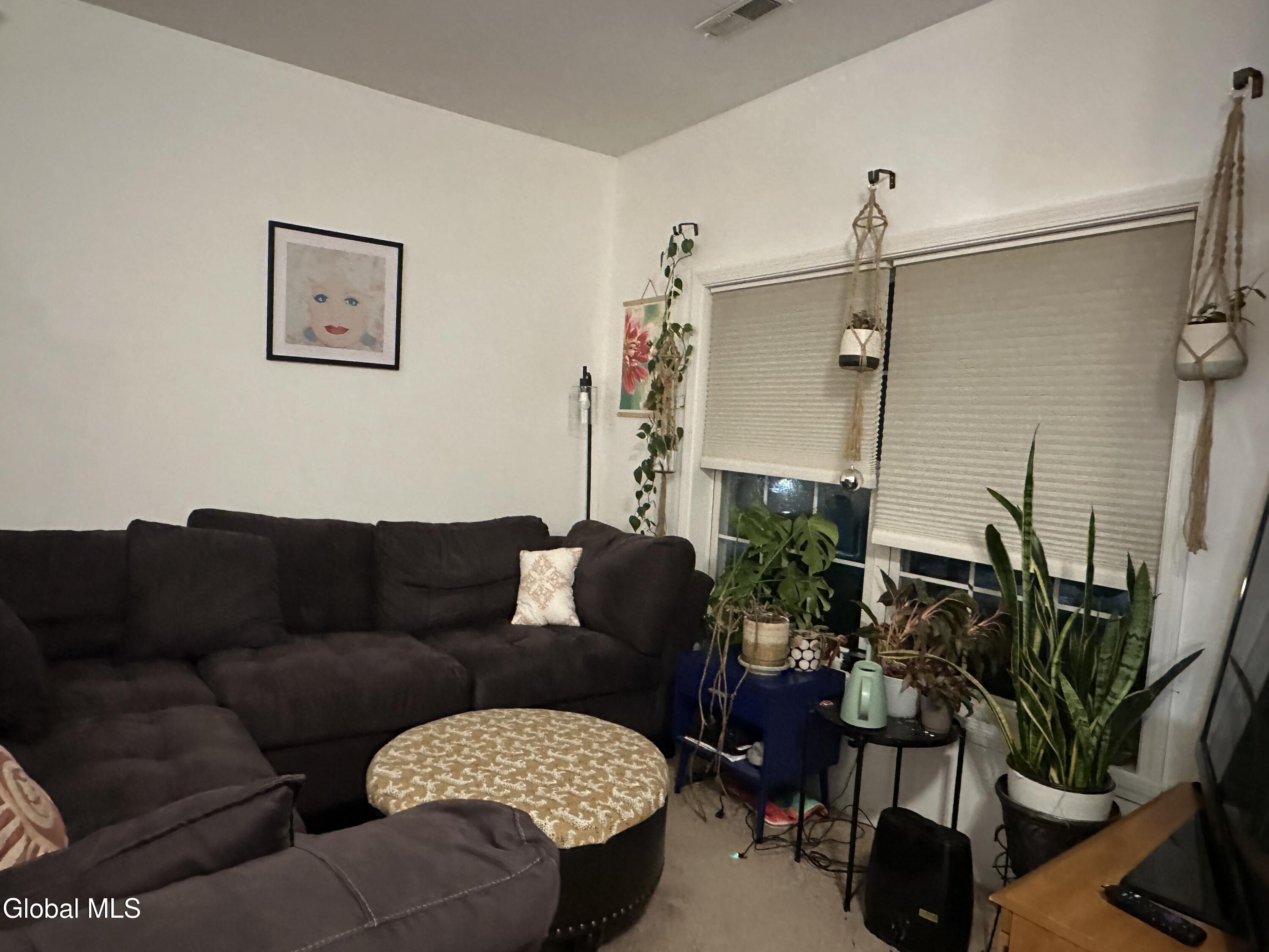 406 Worthington Terrace