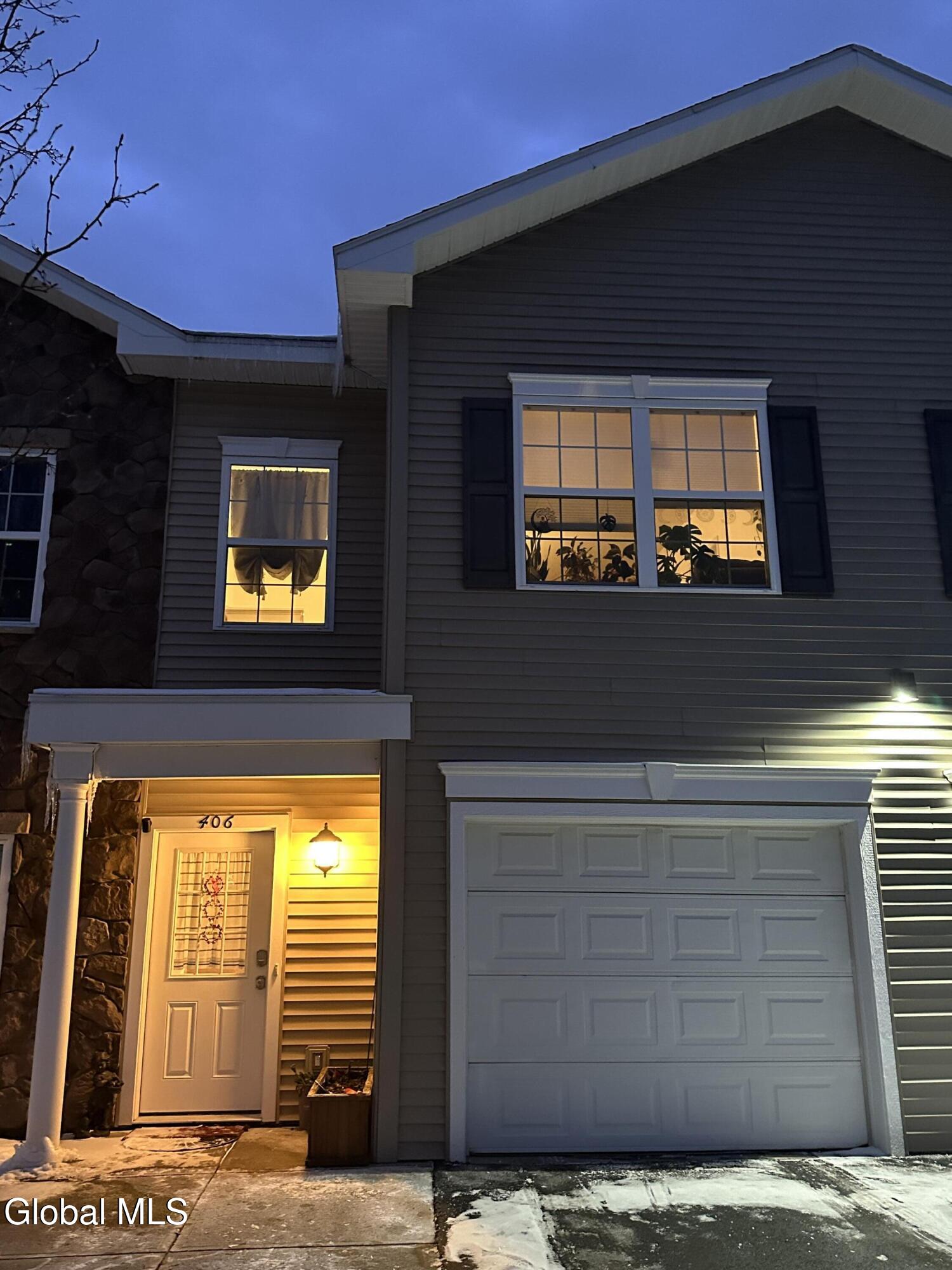 406 Worthington Terrace