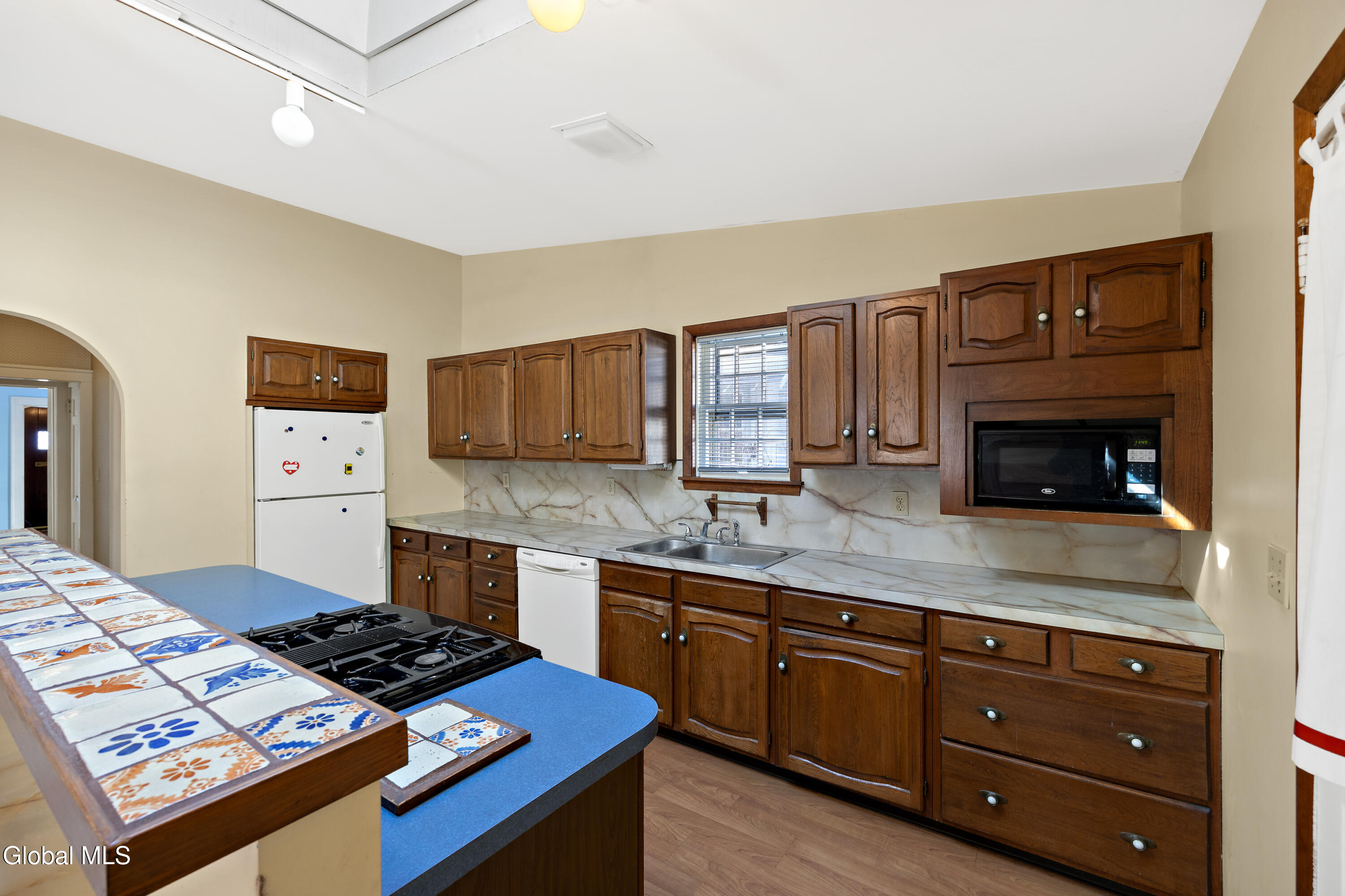 2171 Grand Boulevard