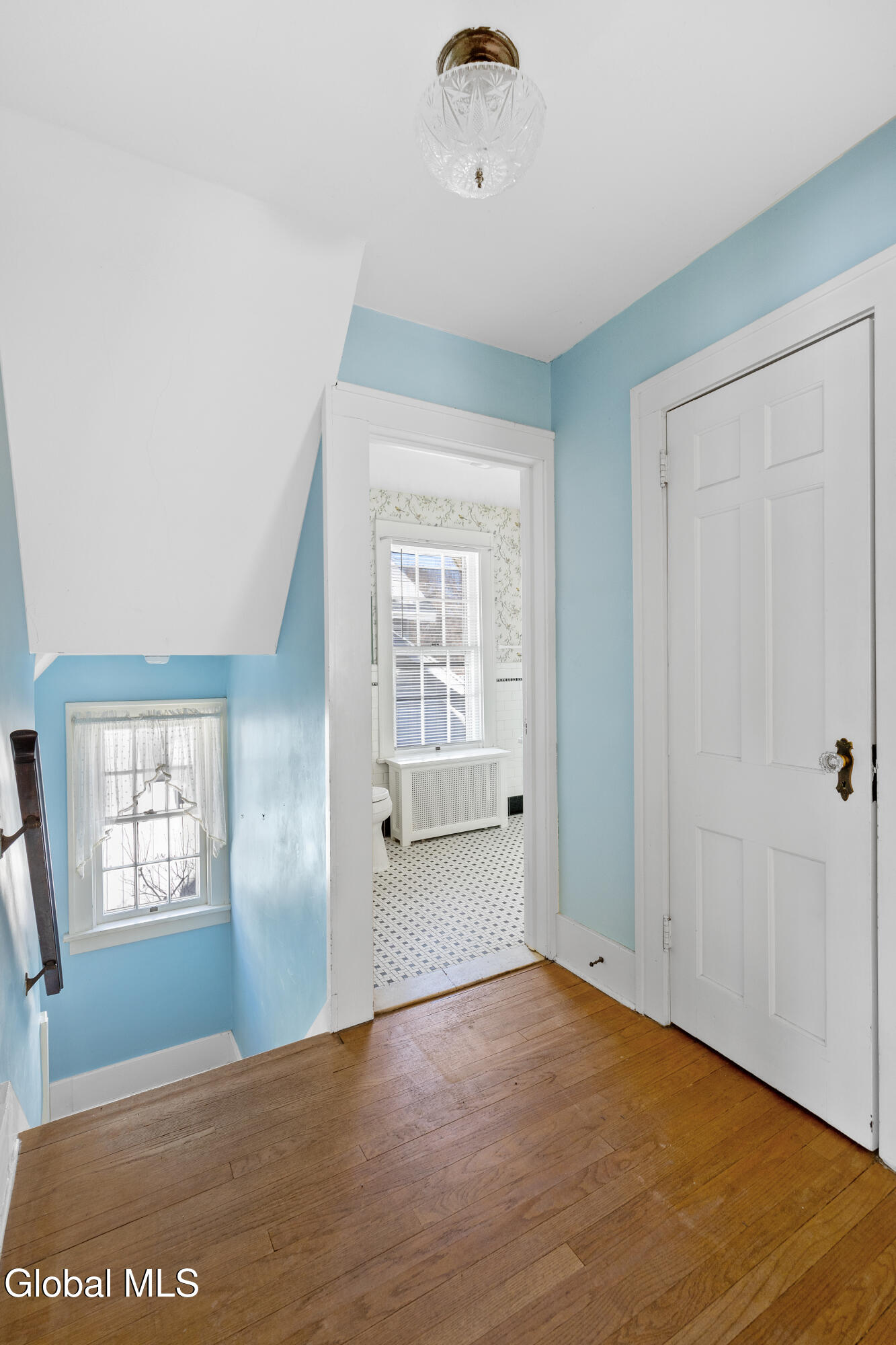 2171 Grand Boulevard