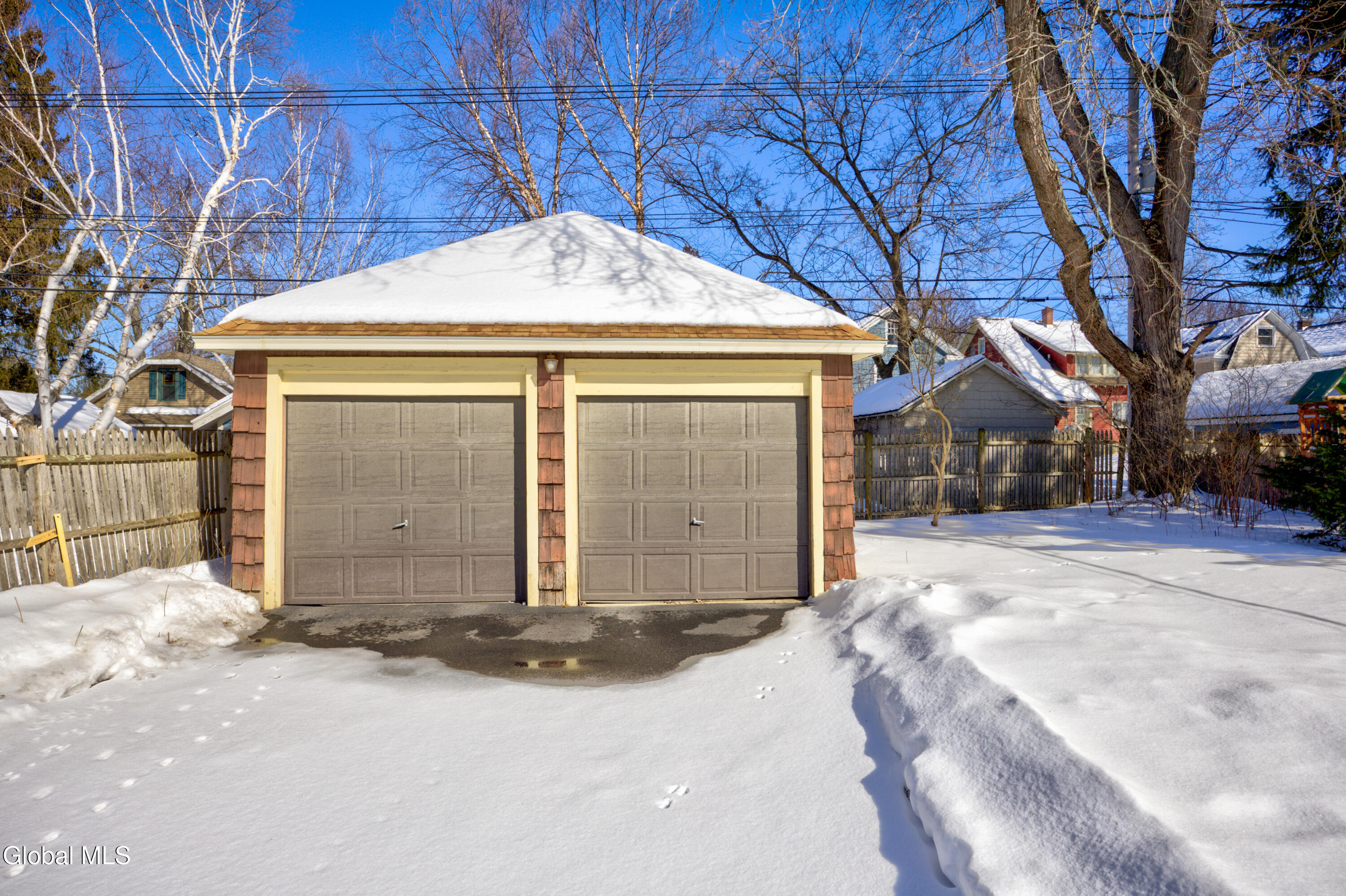 2171 Grand Boulevard