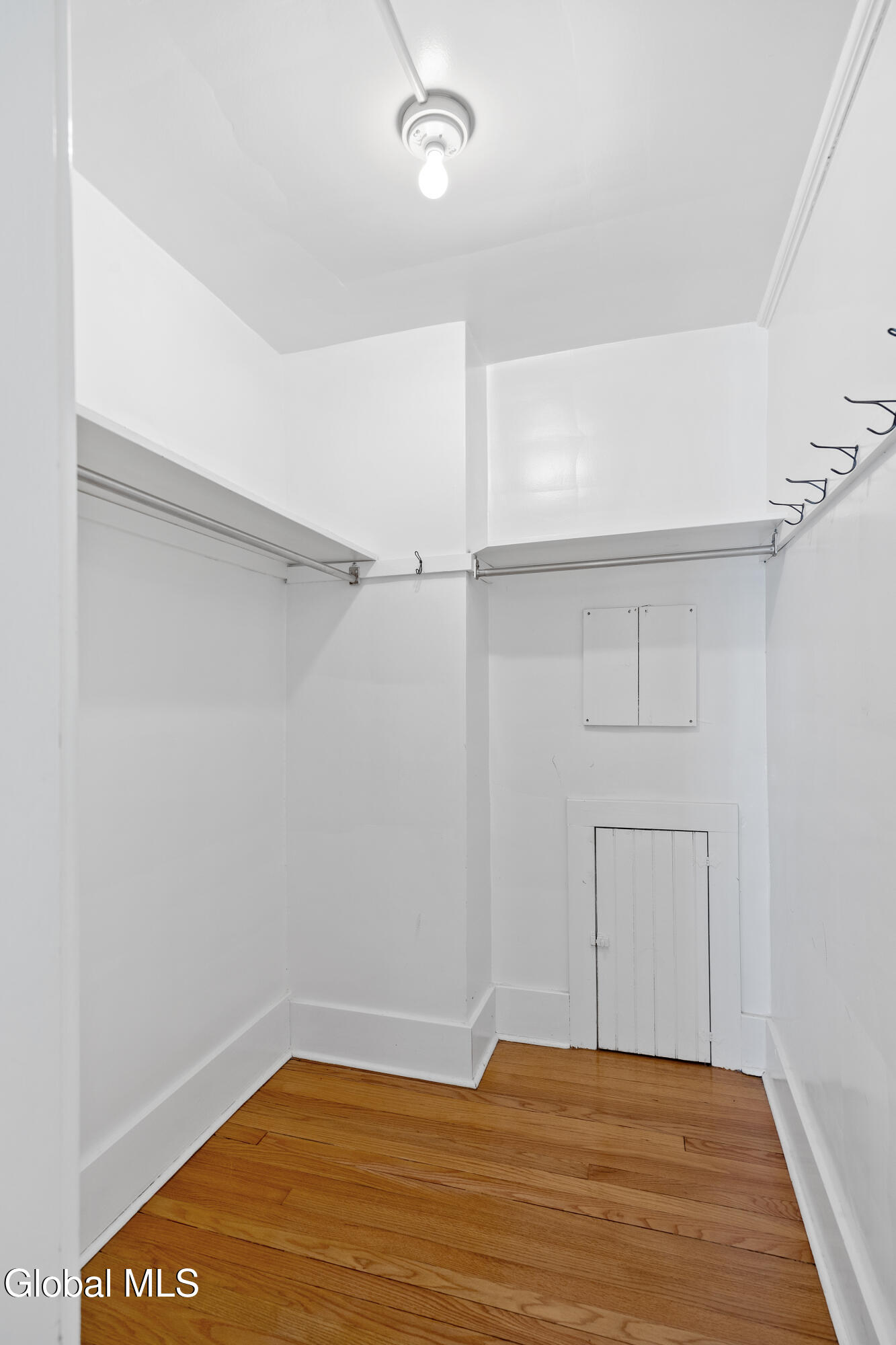 2171 Grand Boulevard