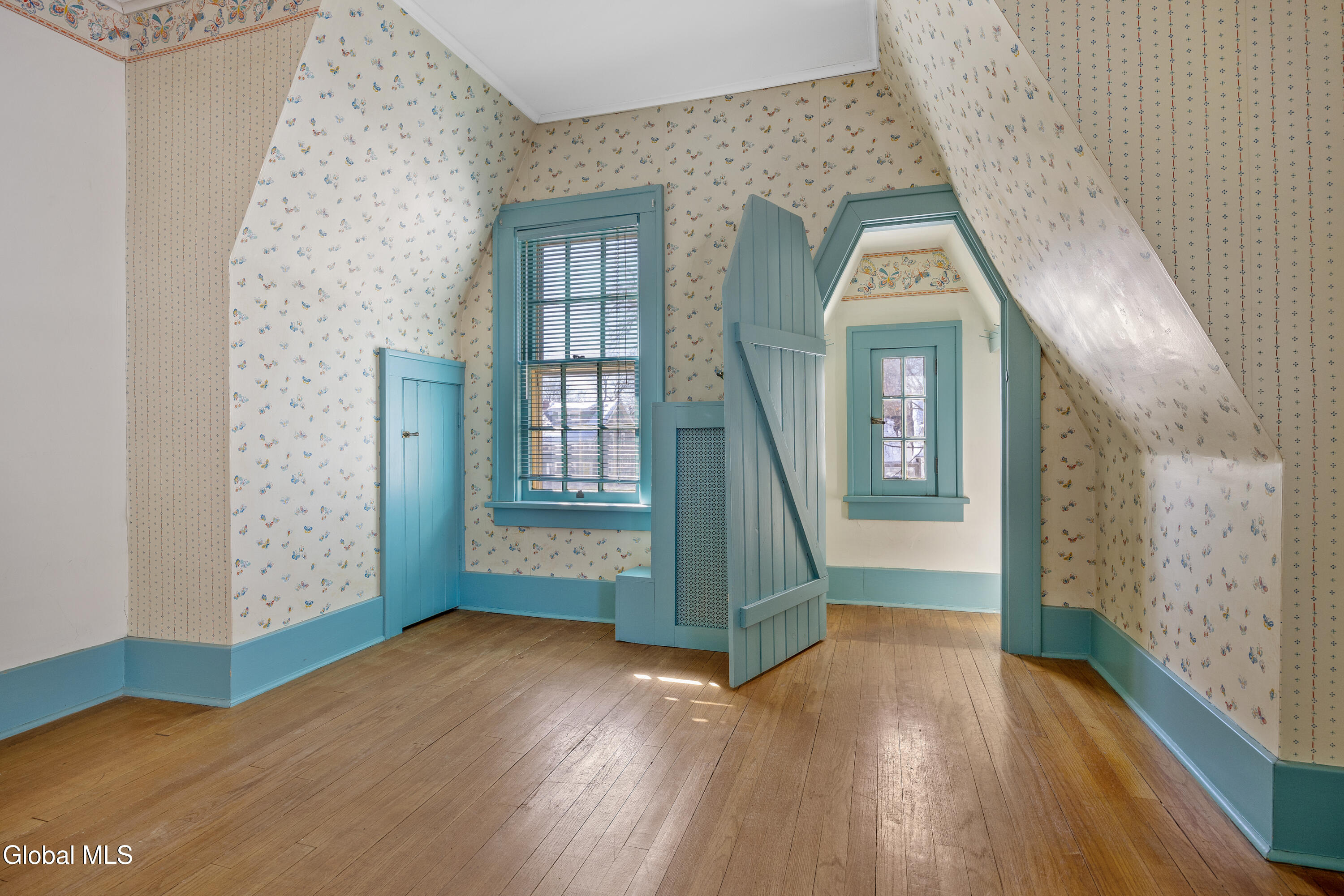 2171 Grand Boulevard