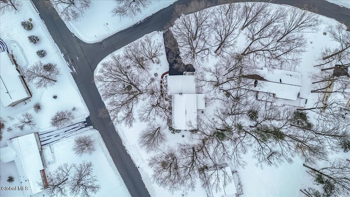 2 Summit Park