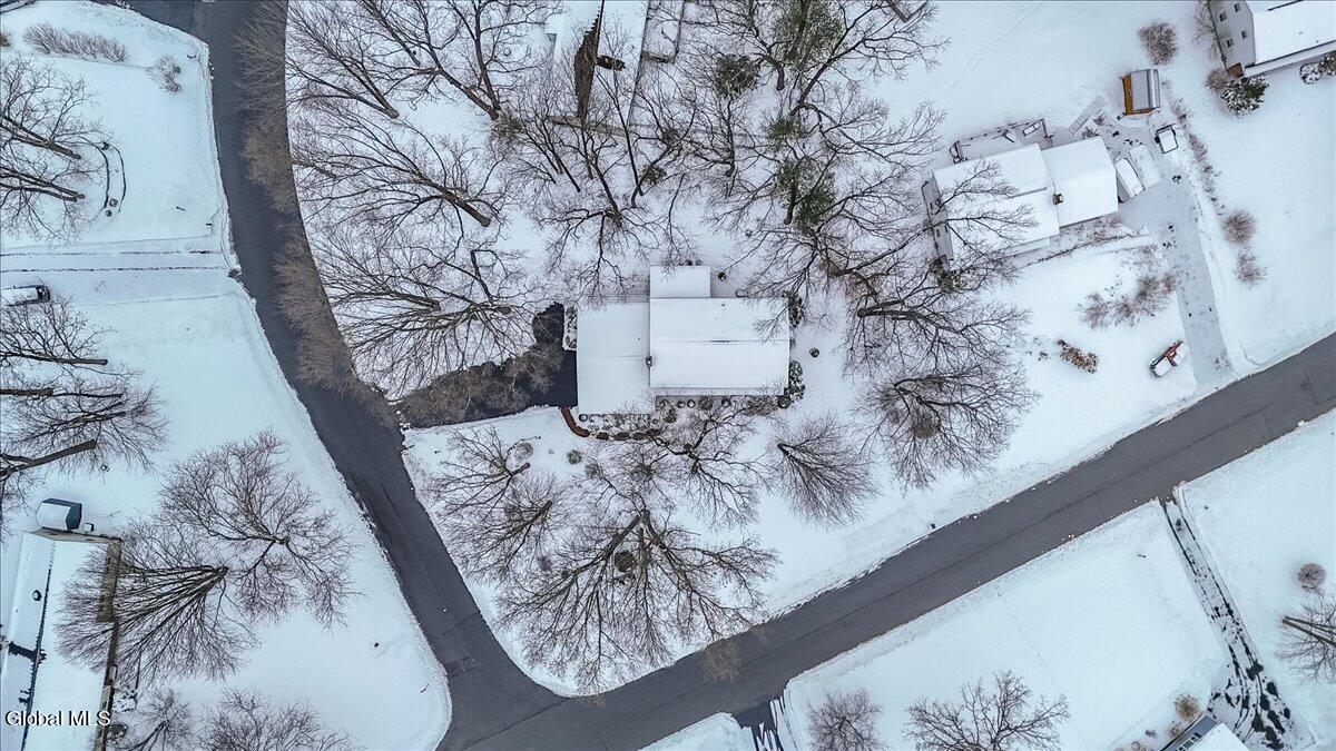2 Summit Park