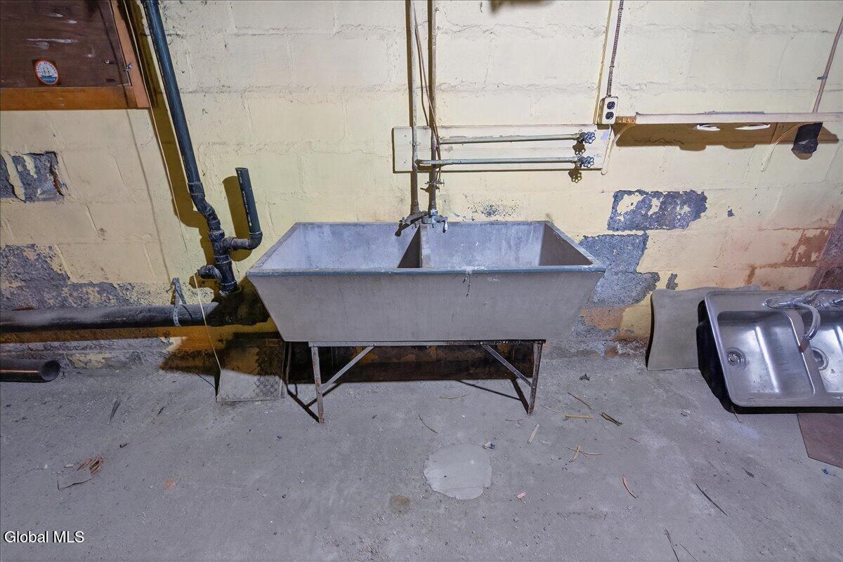 32 Slingerlands Street