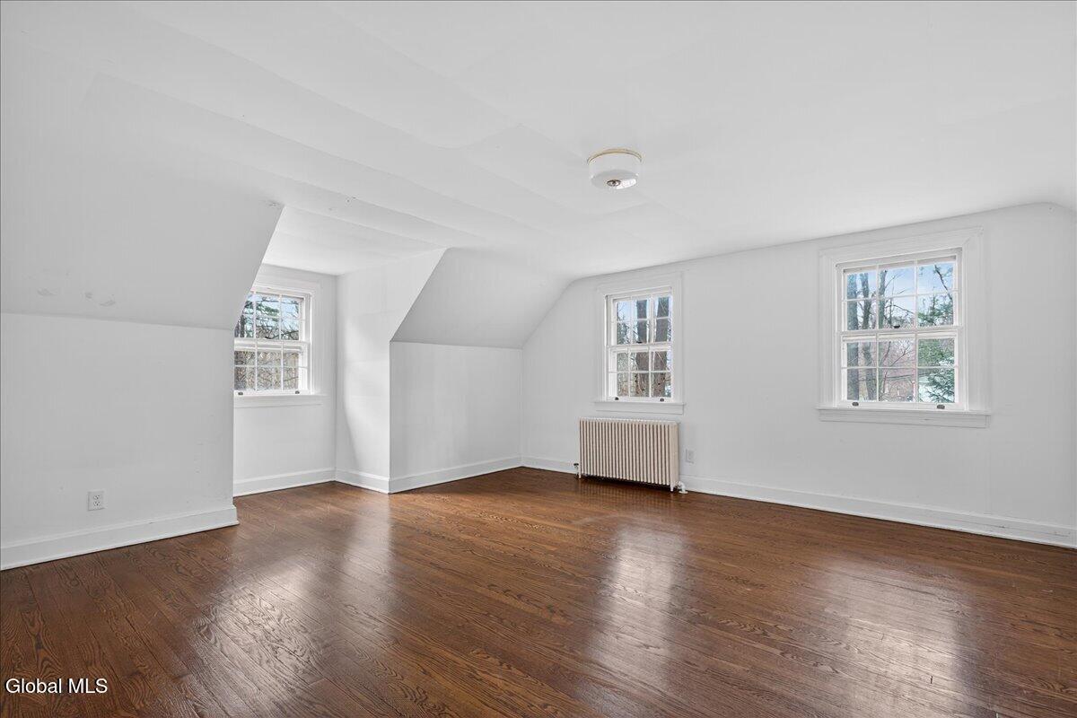 32 Slingerlands Street