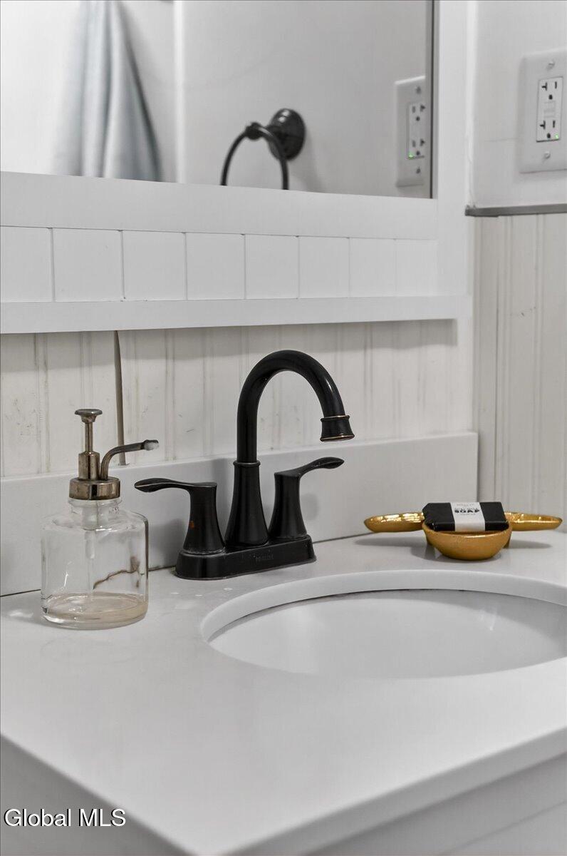 32 Slingerlands Street