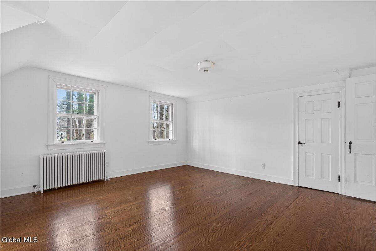 32 Slingerlands Street