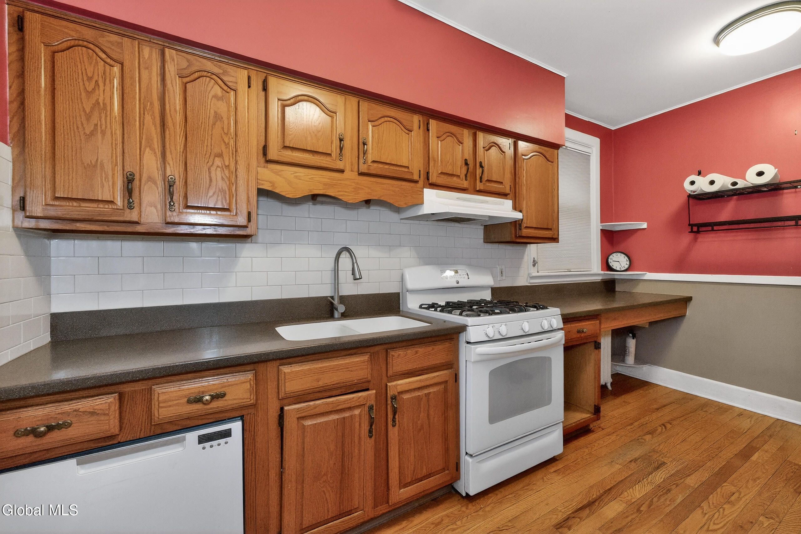 835 Lancaster Street