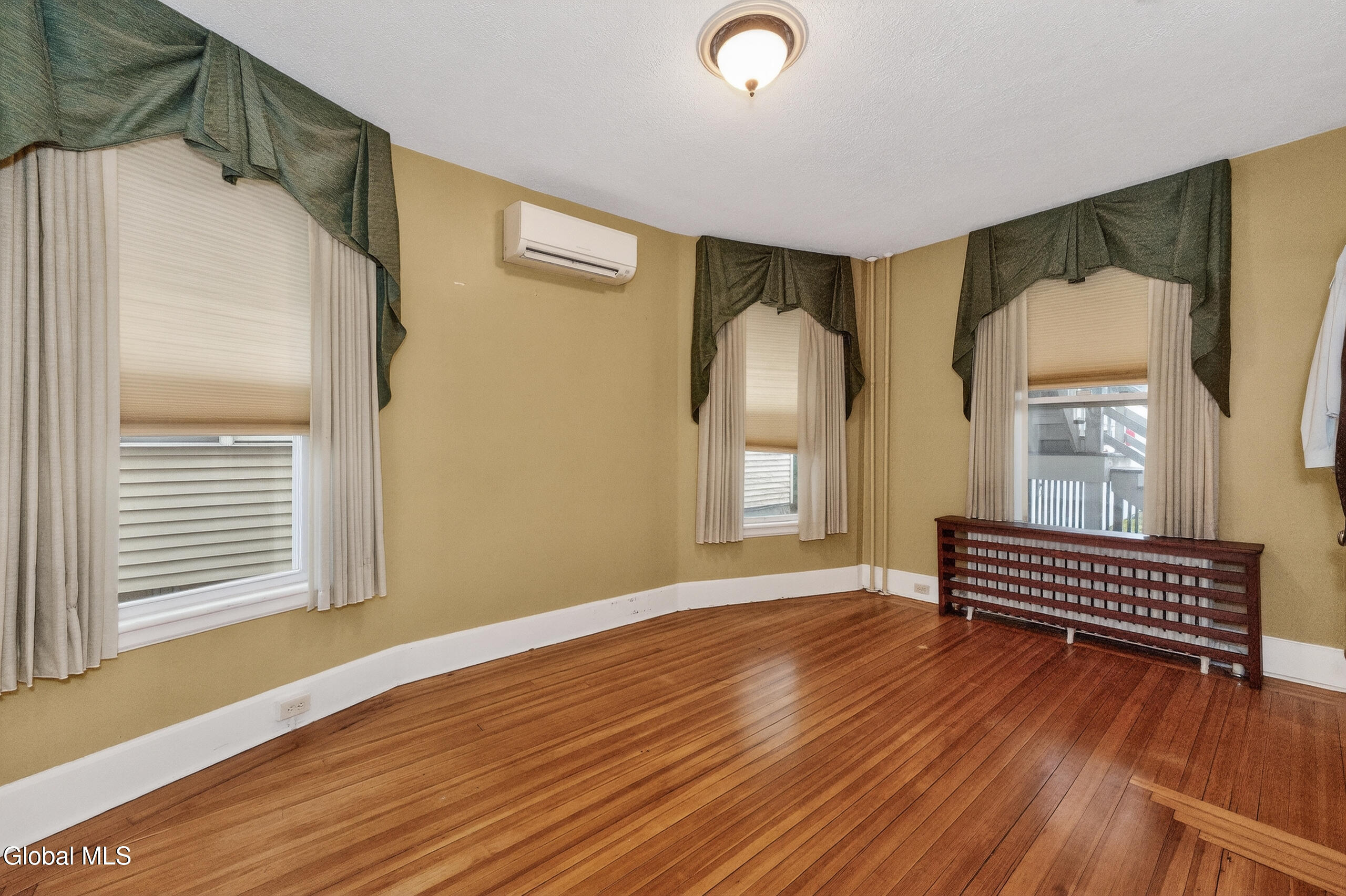 835 Lancaster Street