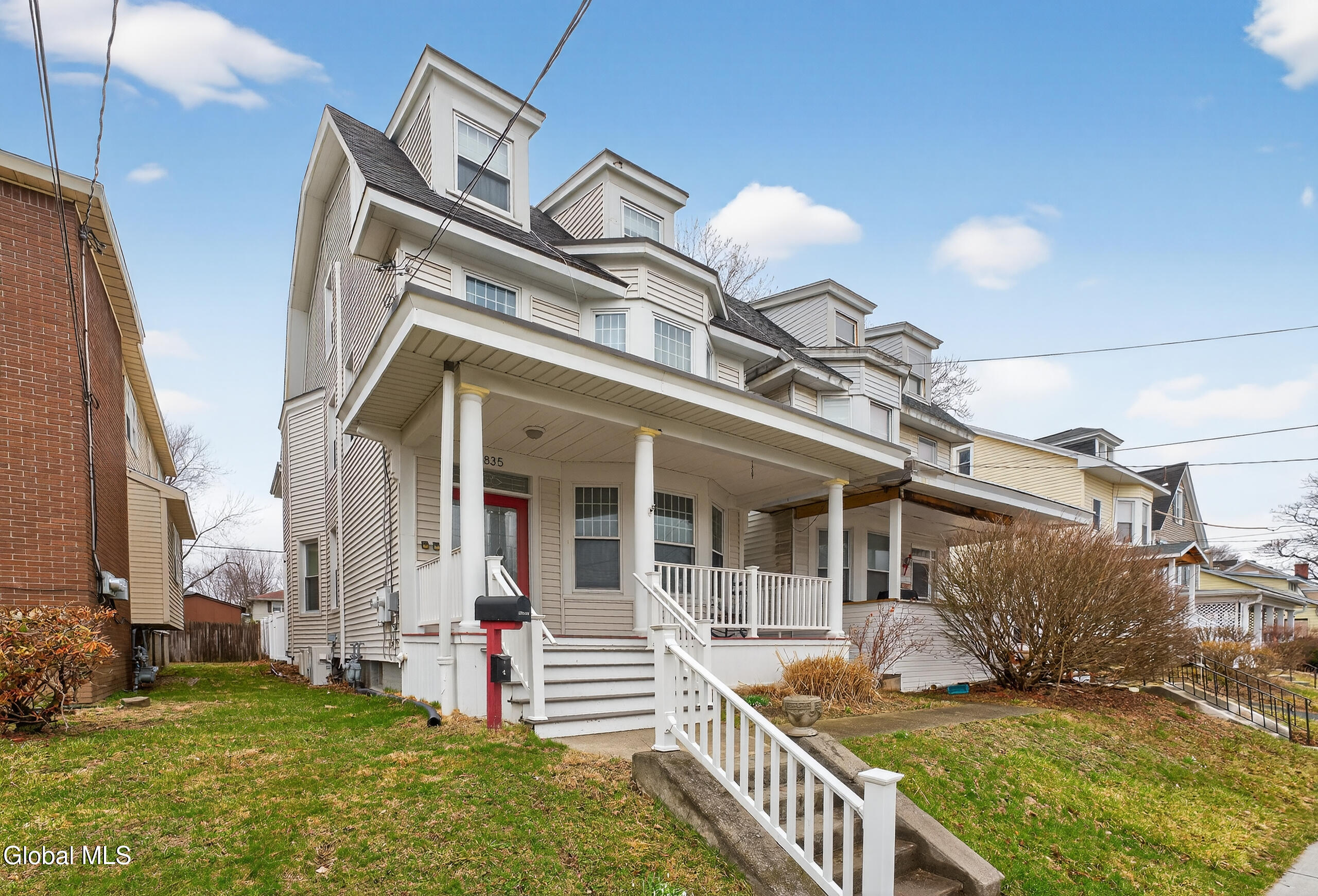 835 Lancaster Street