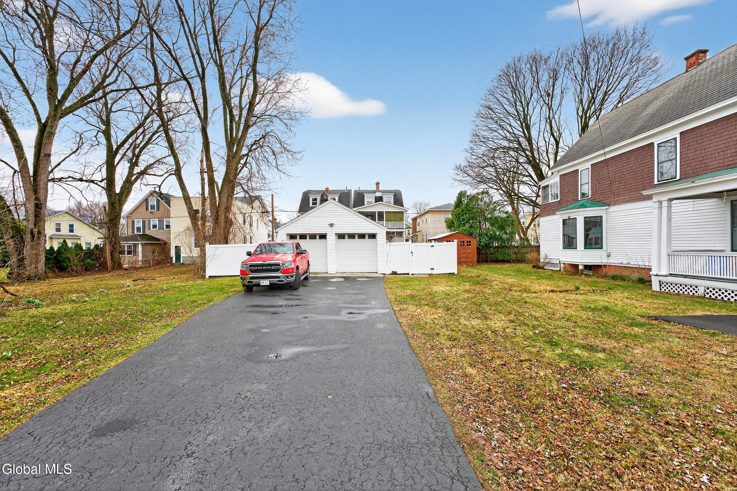 835 Lancaster Street