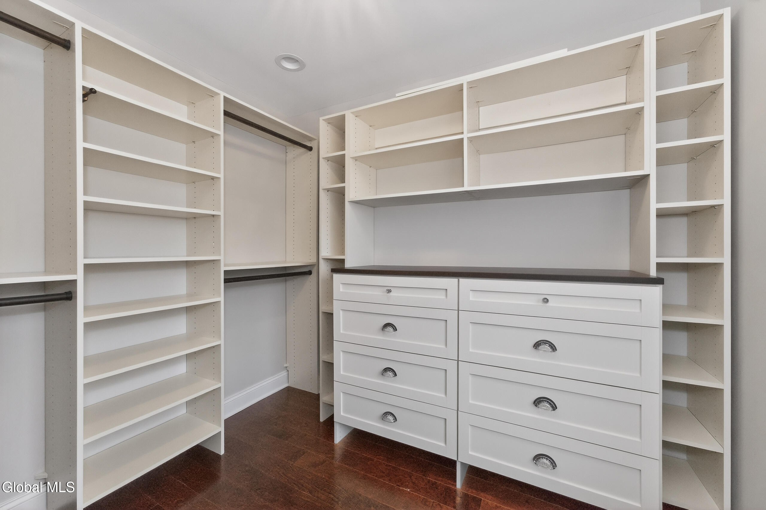 38 Cambridge Way, N/A