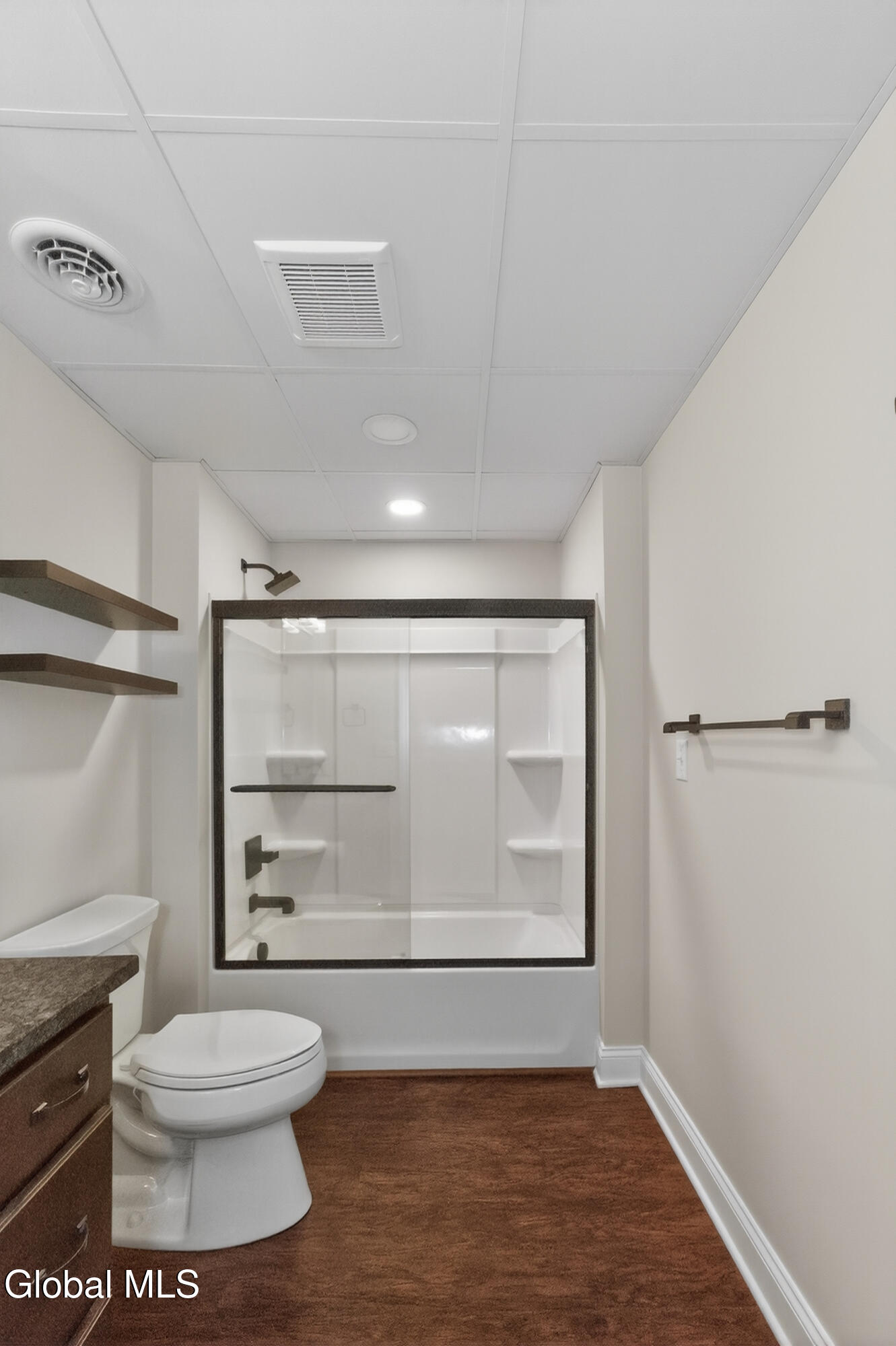 38 Cambridge Way, N/A