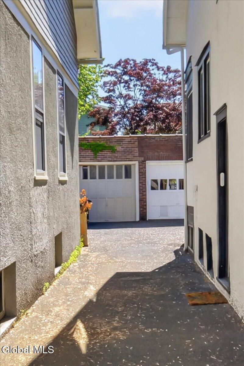 78 Grove Avenue