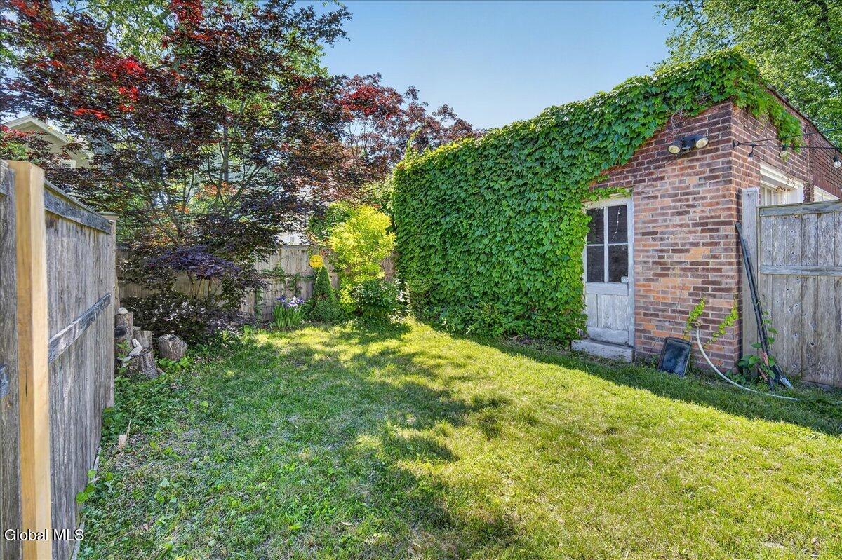 78 Grove Avenue