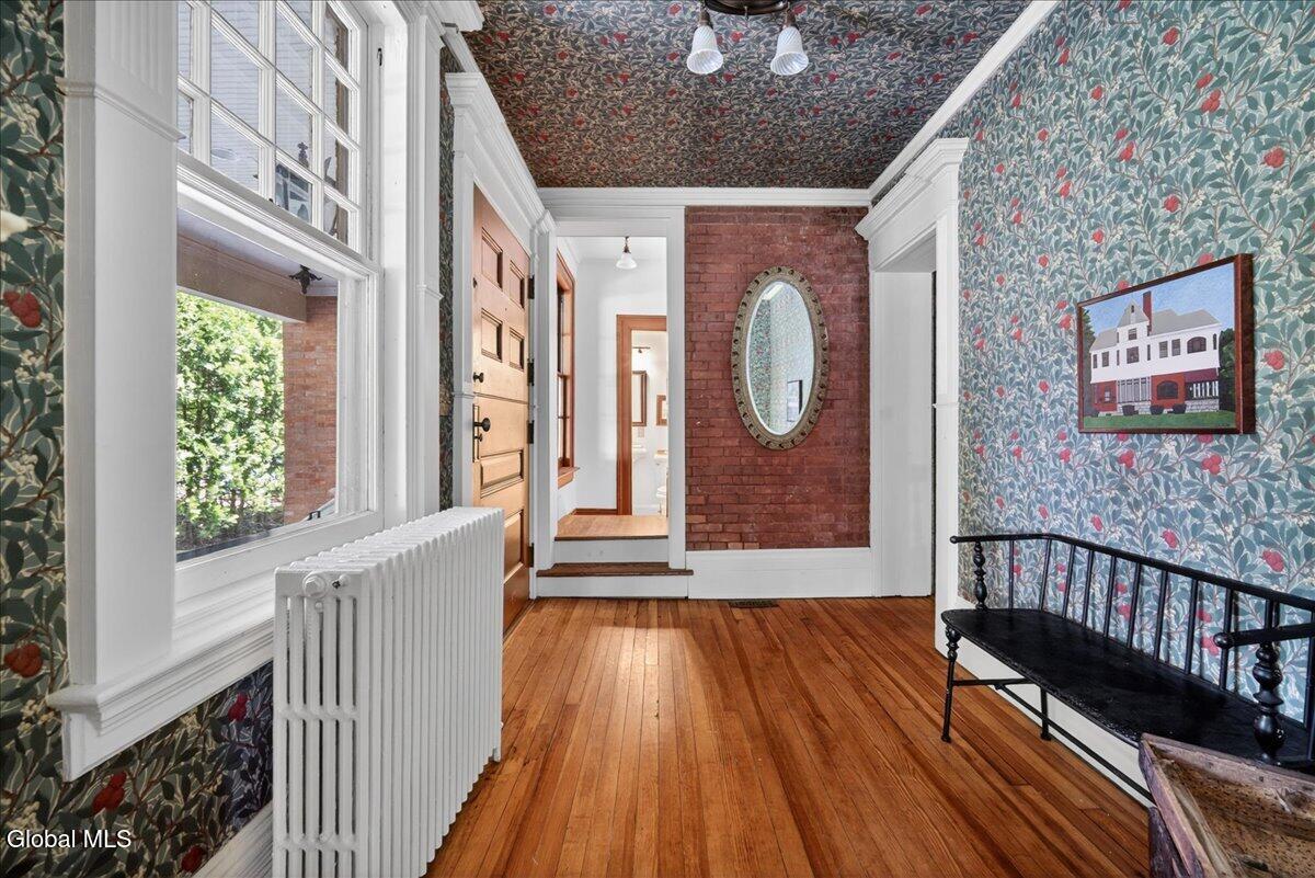 720 N Broadway