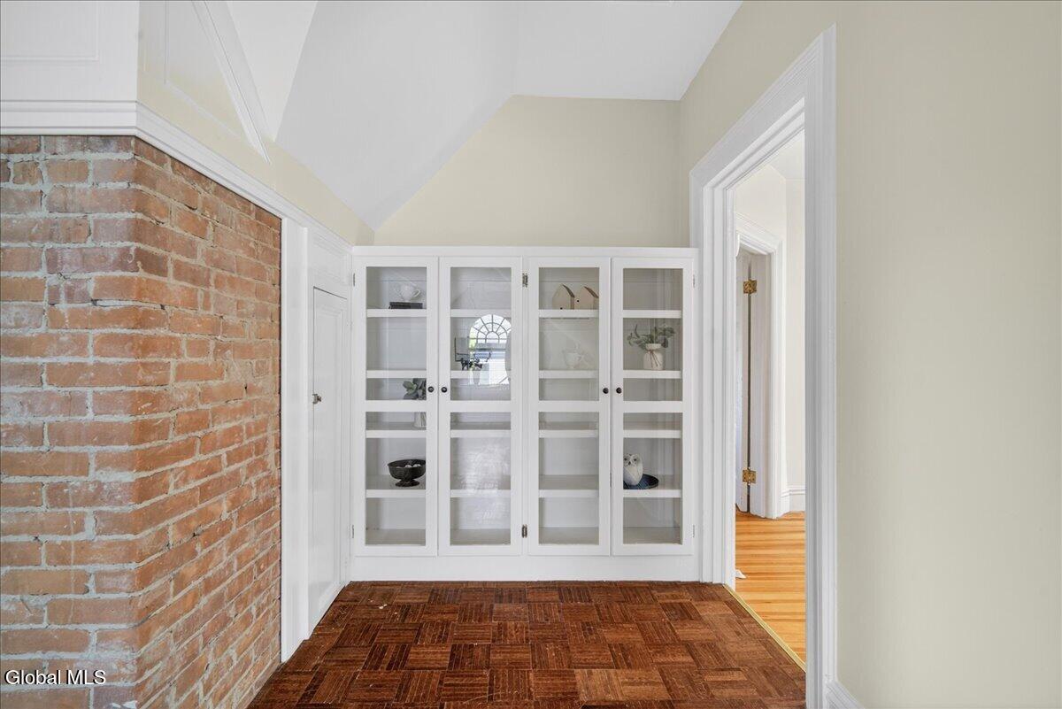 720 N Broadway