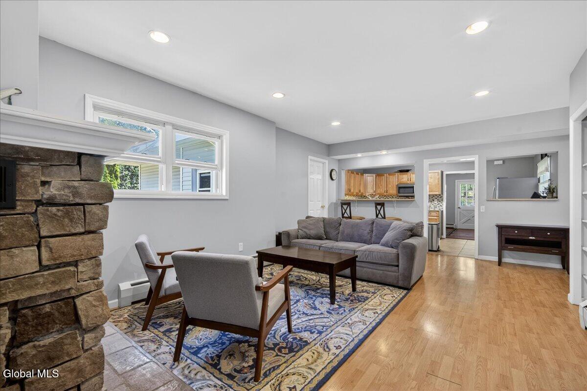 3423 Gari Lane