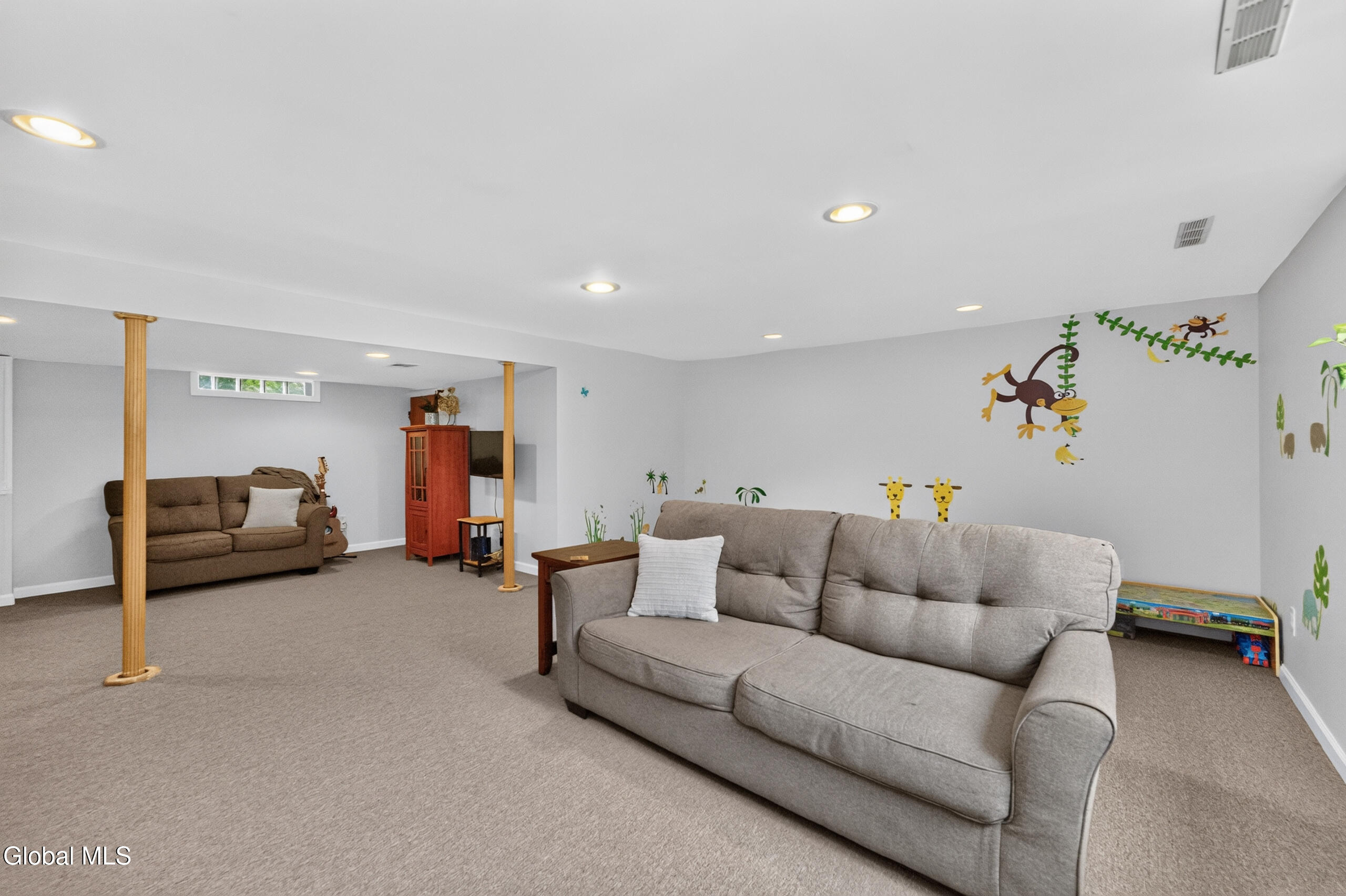 1042 Manas Drive